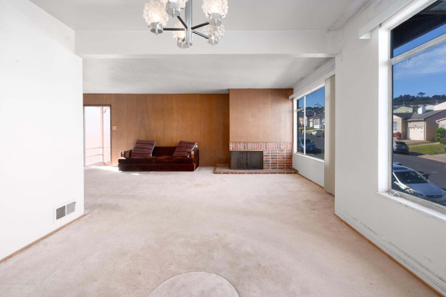 305 Lakeshire Drive