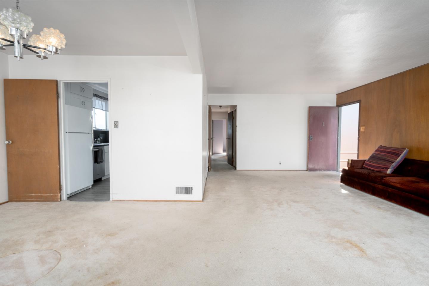 305 Lakeshire Drive