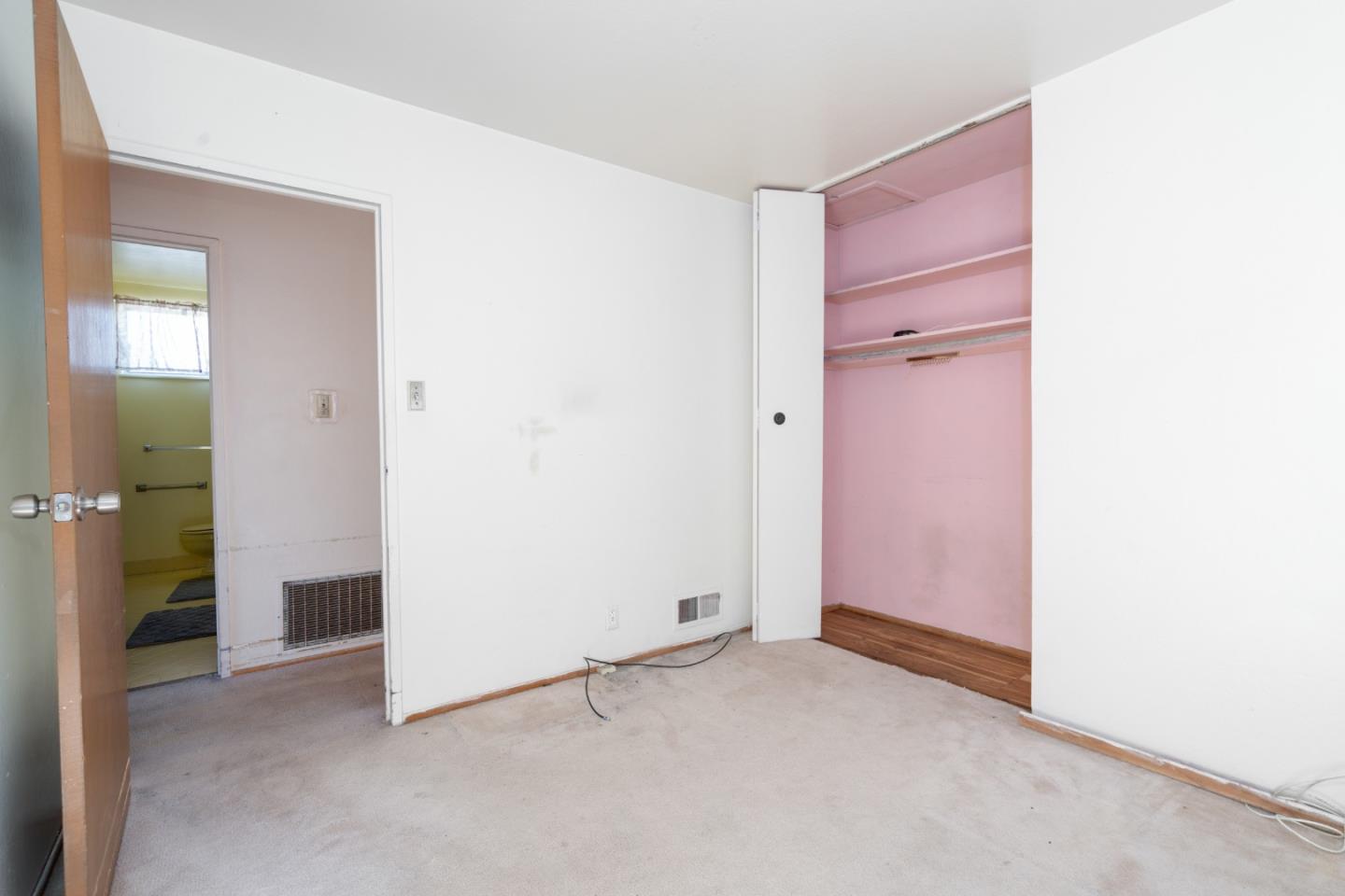 305 Lakeshire Drive