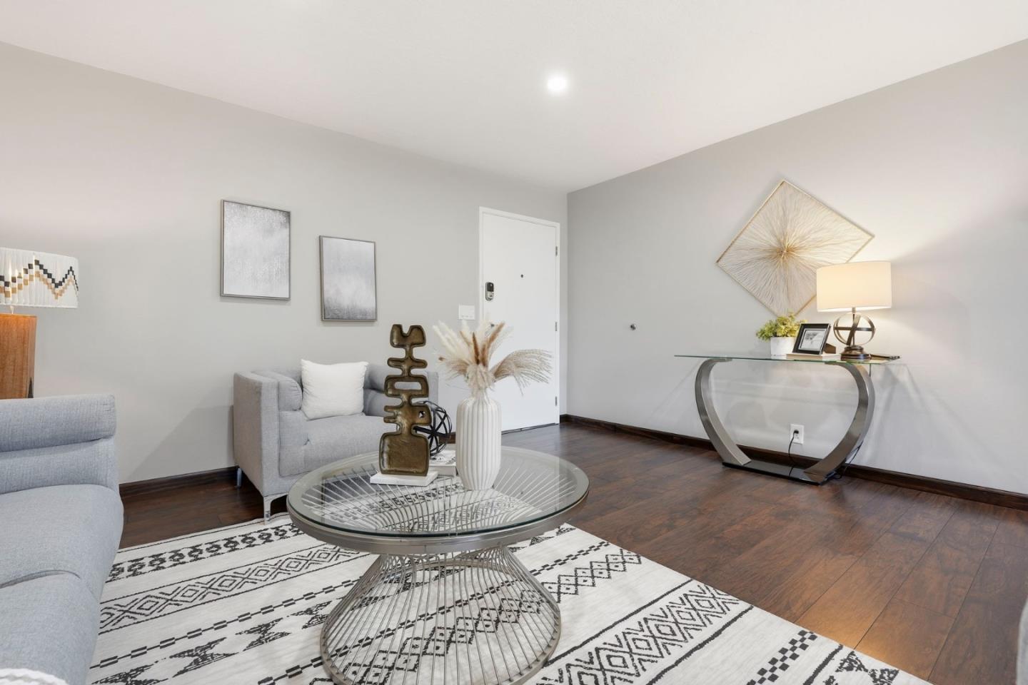 1458 Hudson ST 116