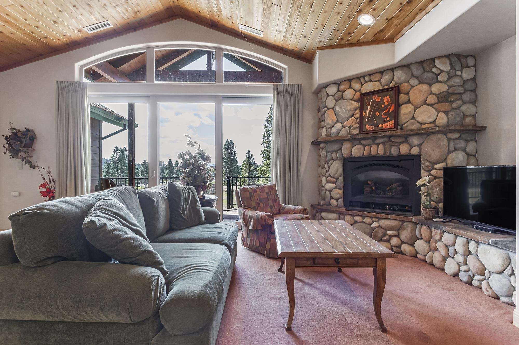 103 Highwood Circle