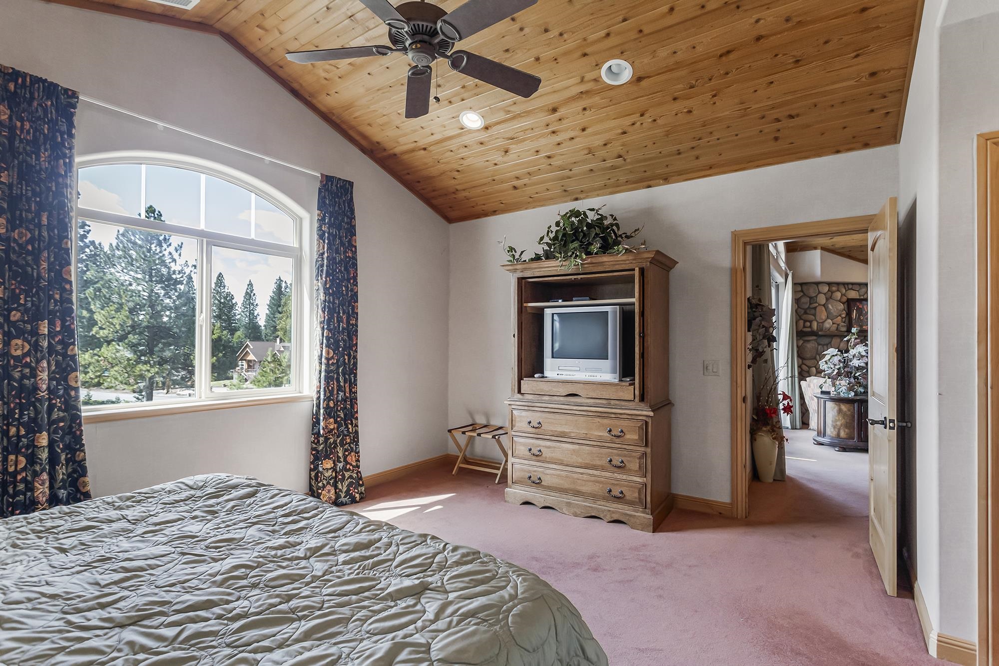 103 Highwood Circle
