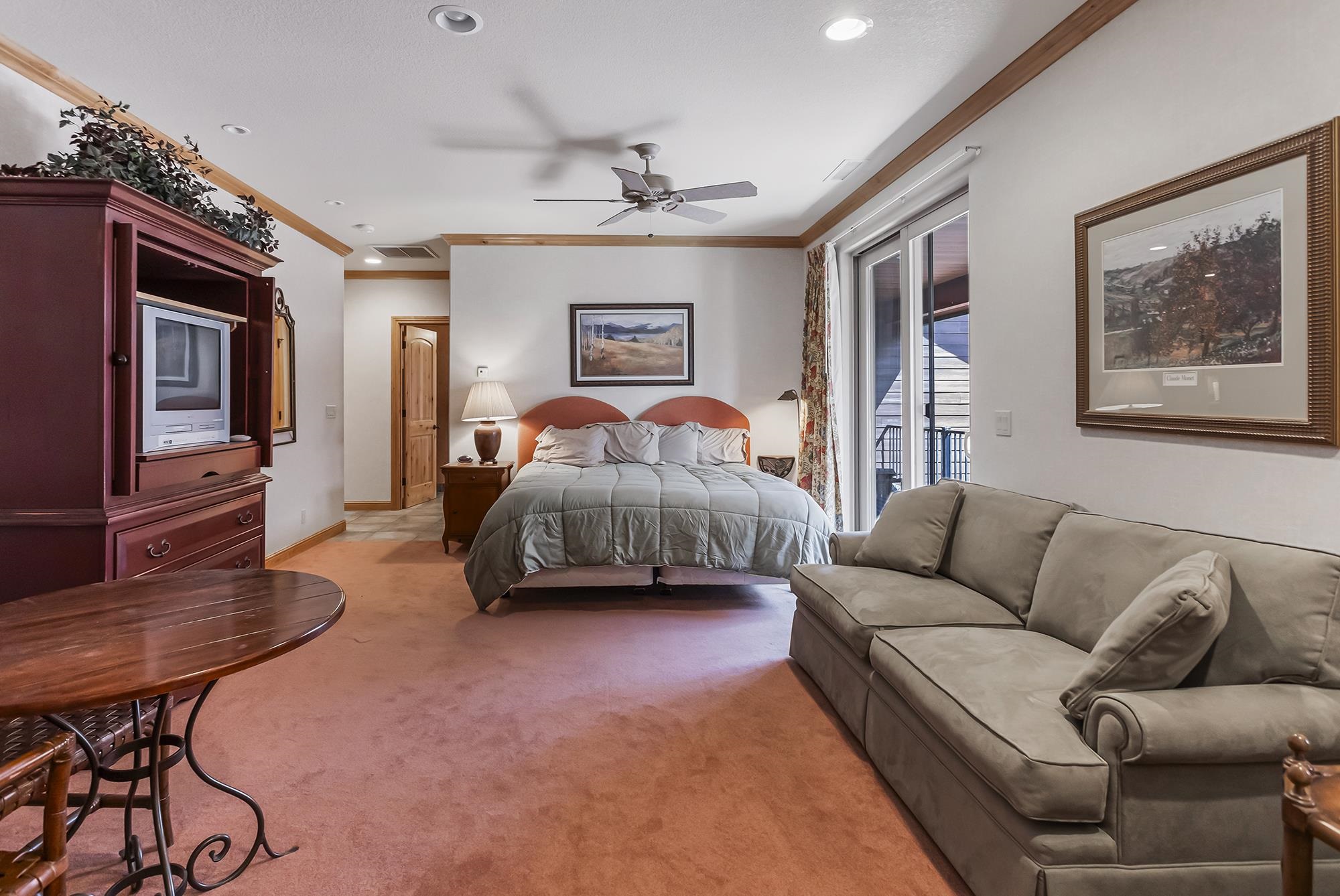 103 Highwood Circle