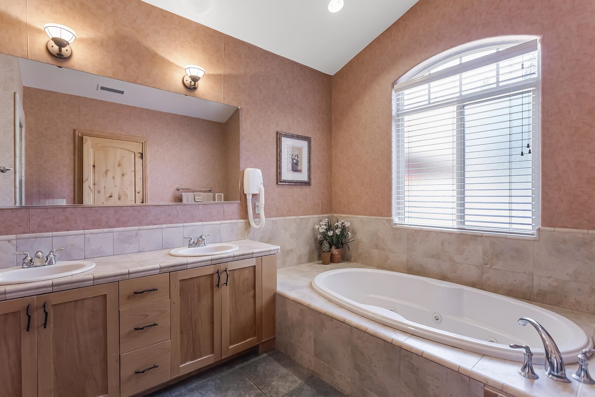 103 Highwood Circle