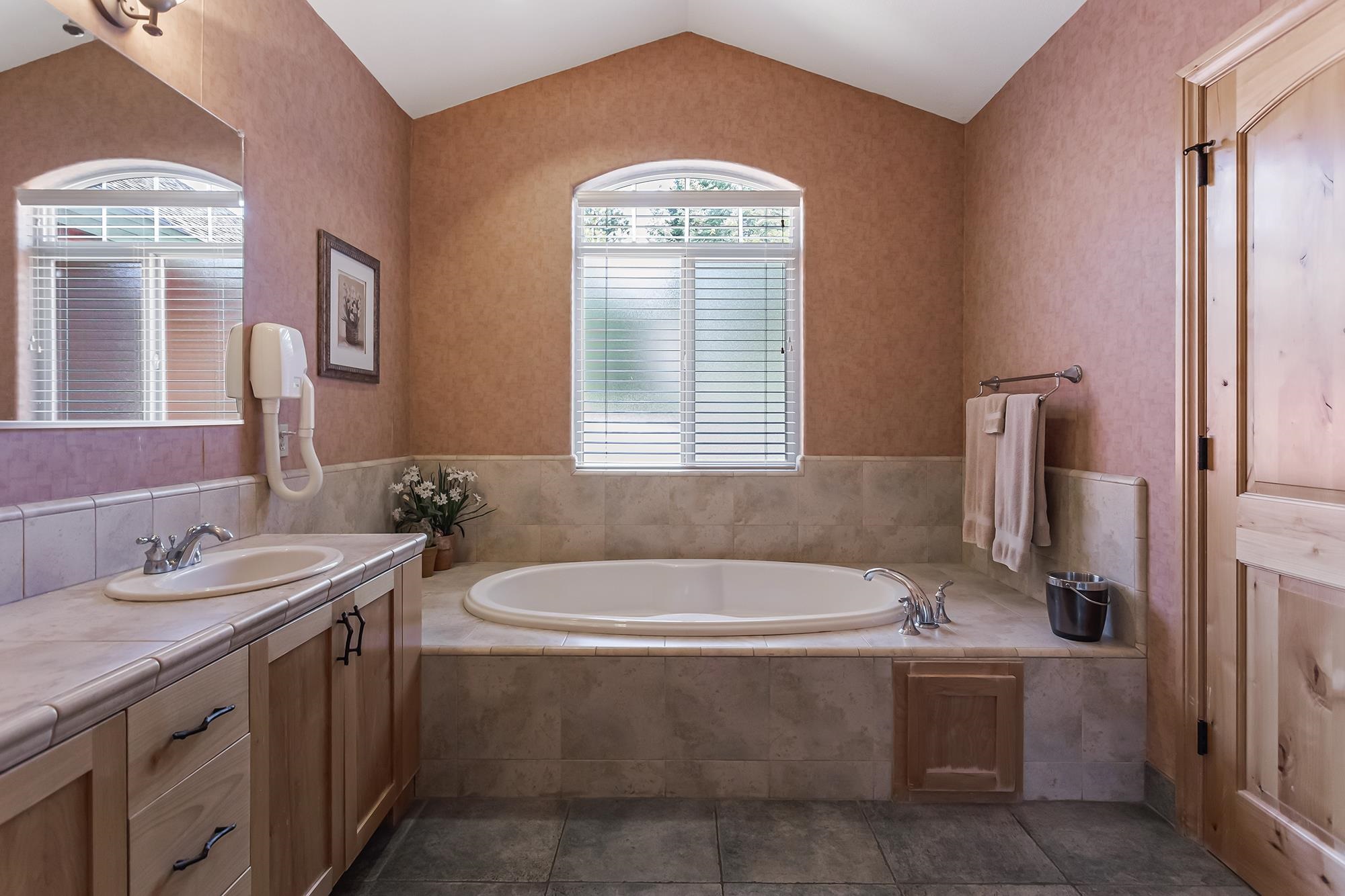 103 Highwood Circle
