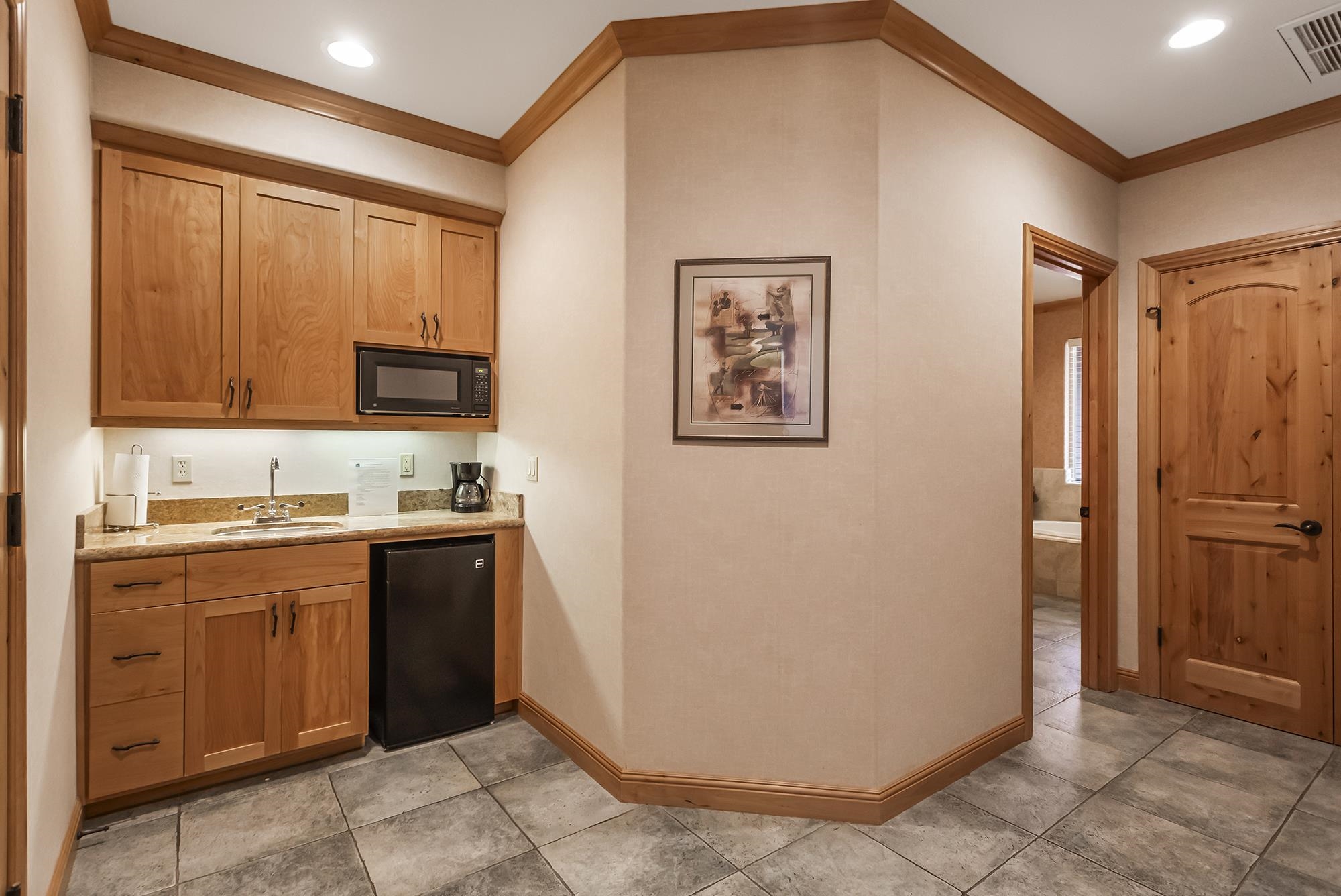 103 Highwood Circle