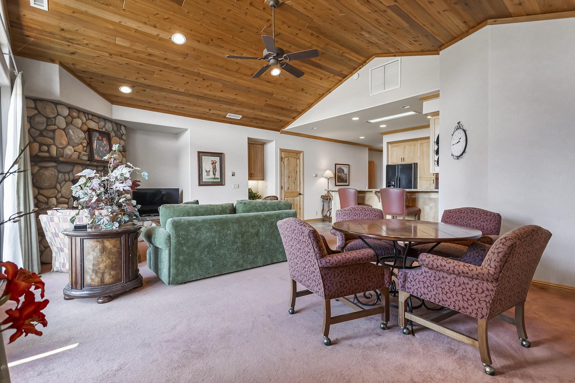 103 Highwood Circle