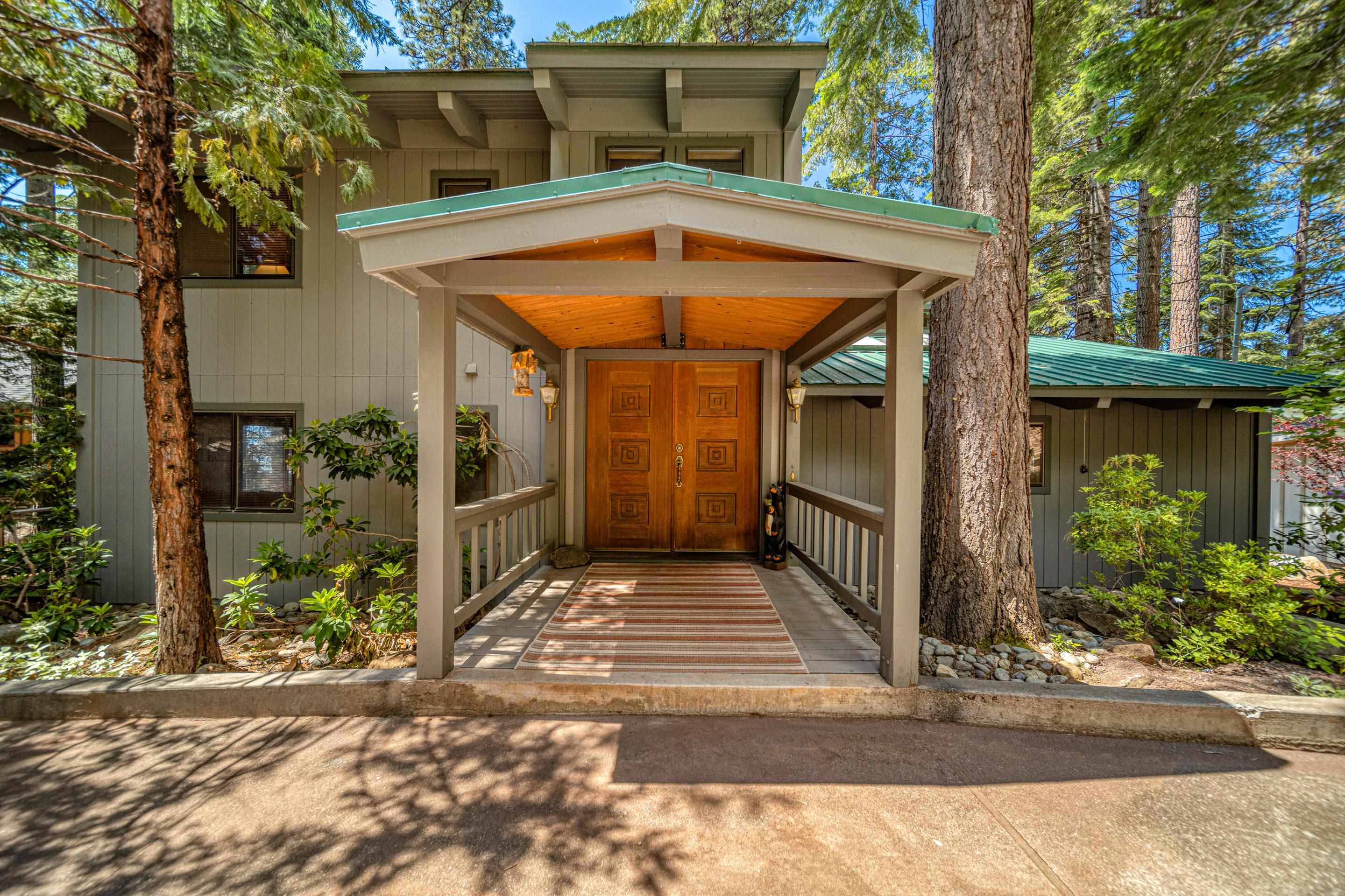 144 Peninsula Drive
