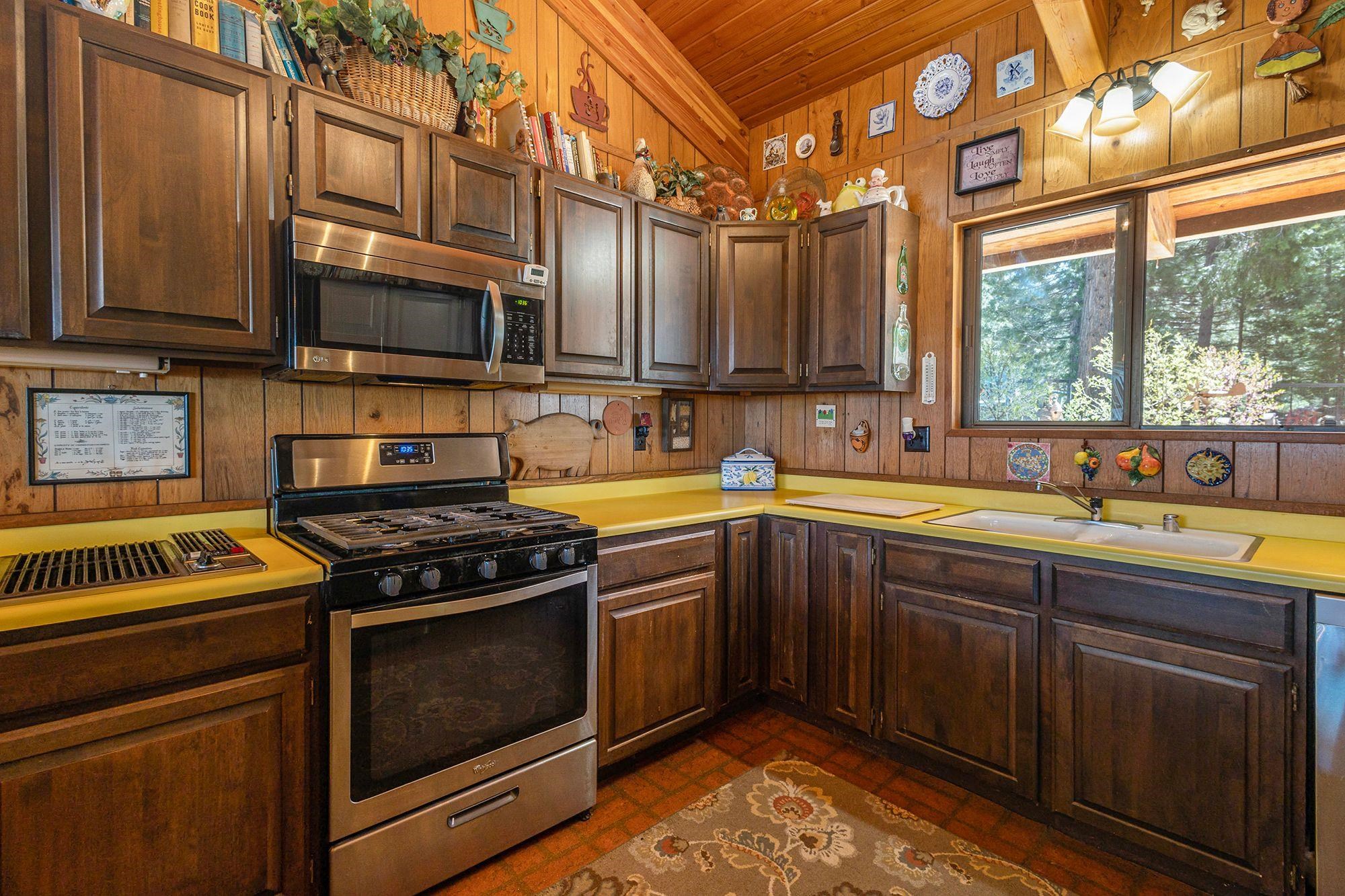 1225 Driftwood Cove Road