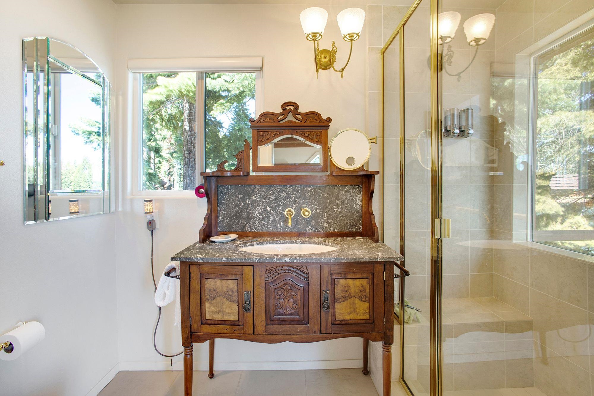 666 Peninsula Drive