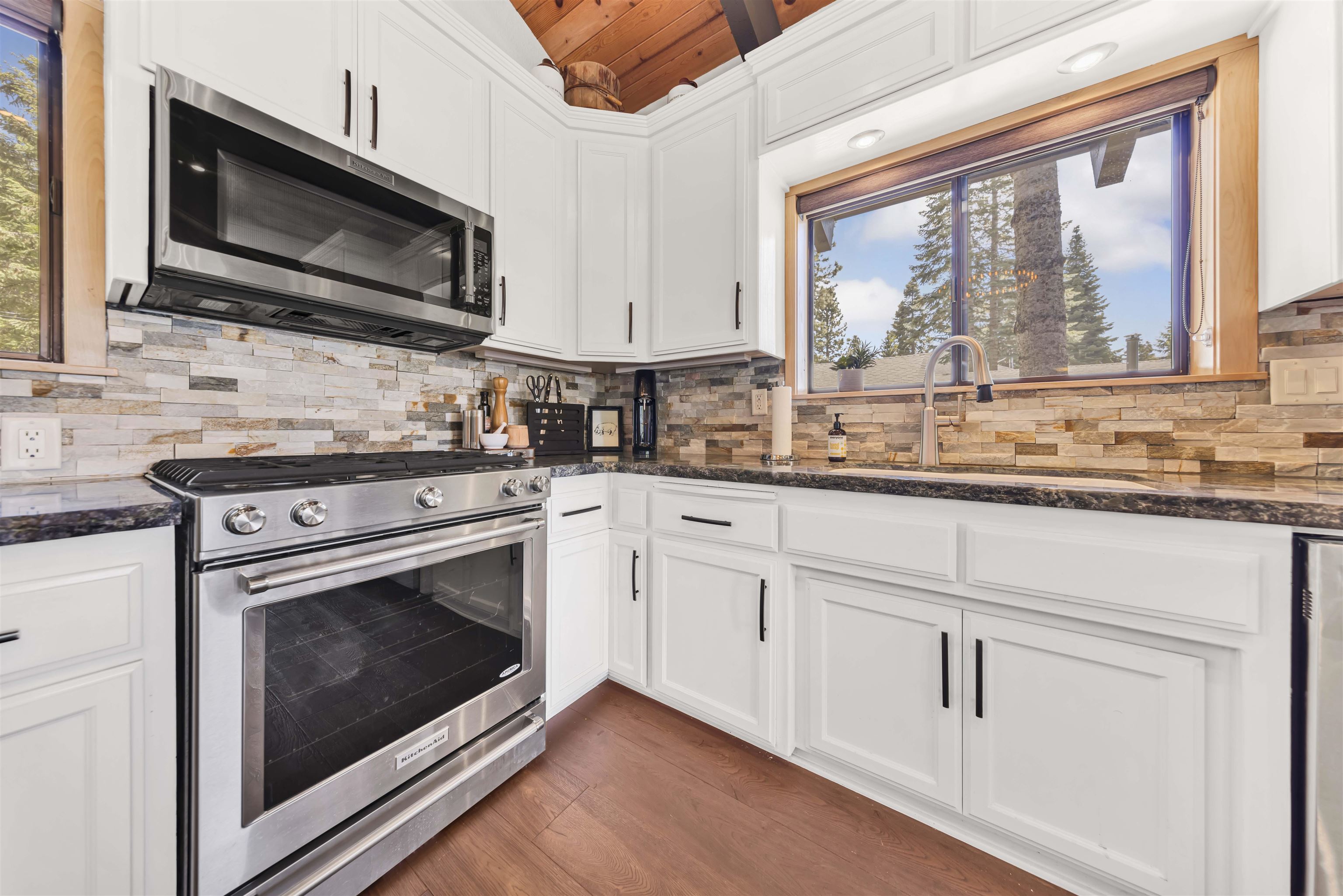 1117 Lassen View Drive