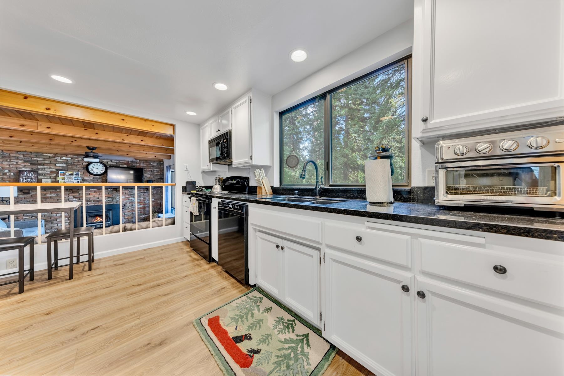1280 Lassen View Drive