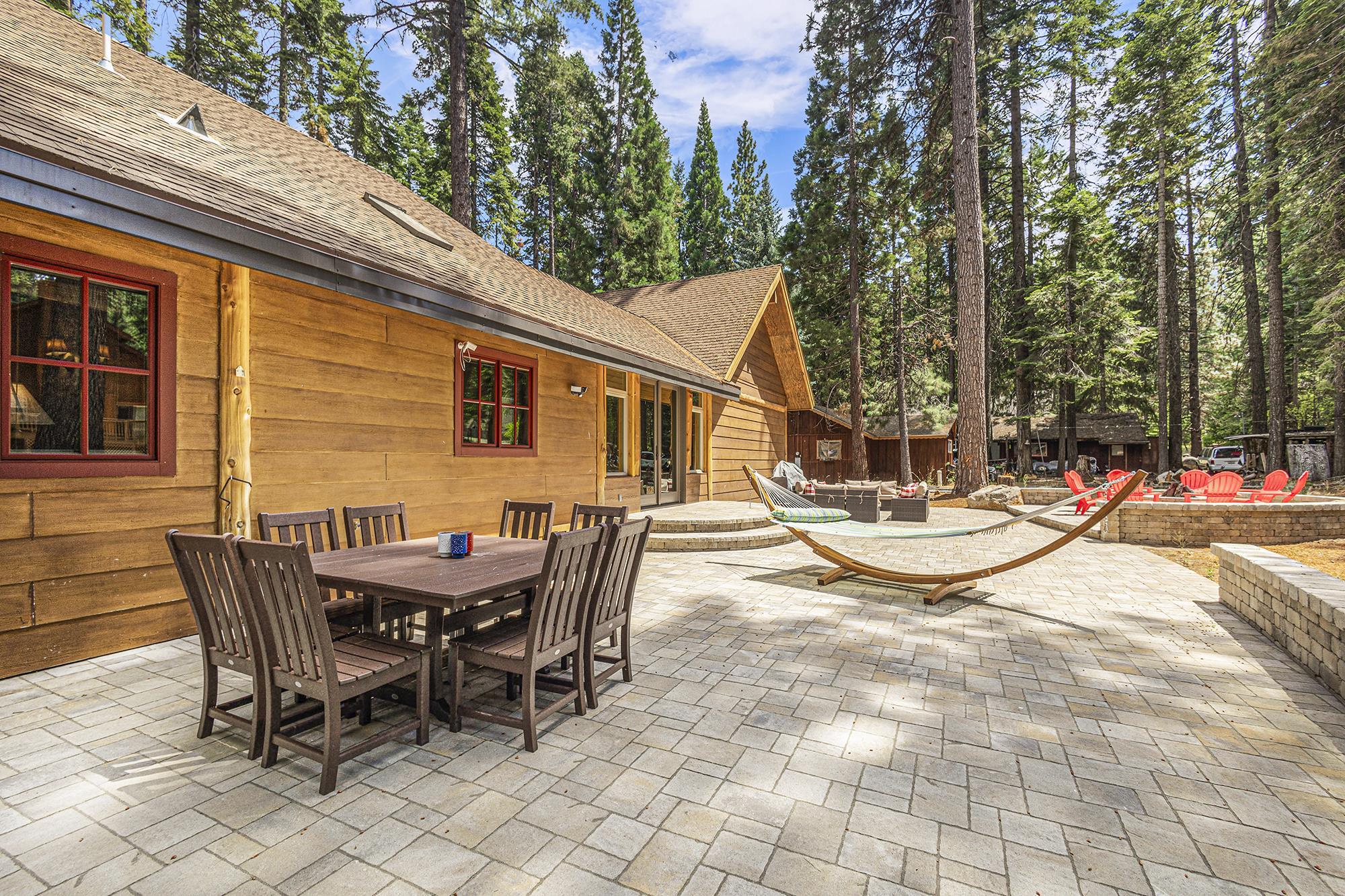 1131 Peninsula Drive