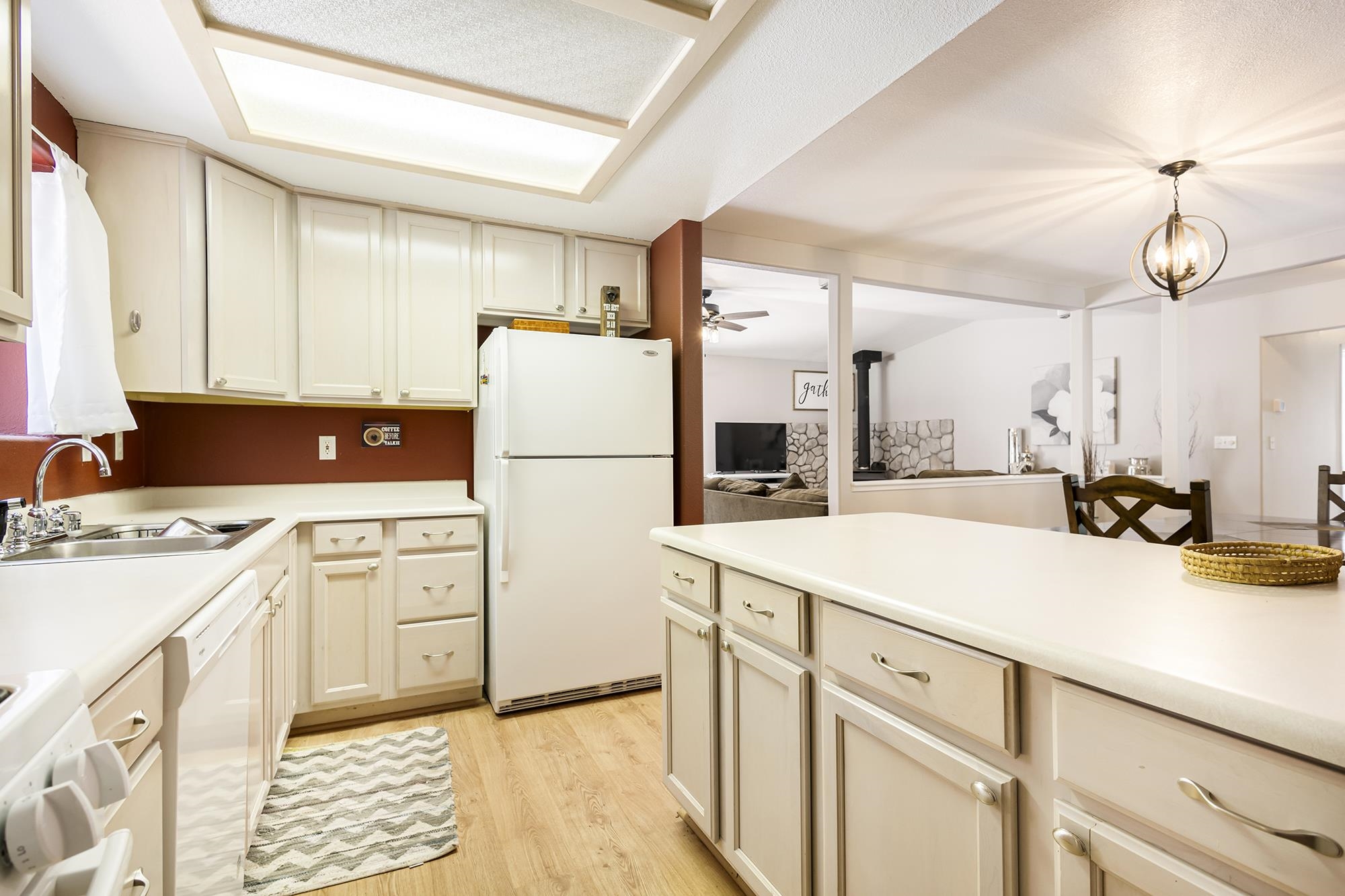 710 Conifer Trail