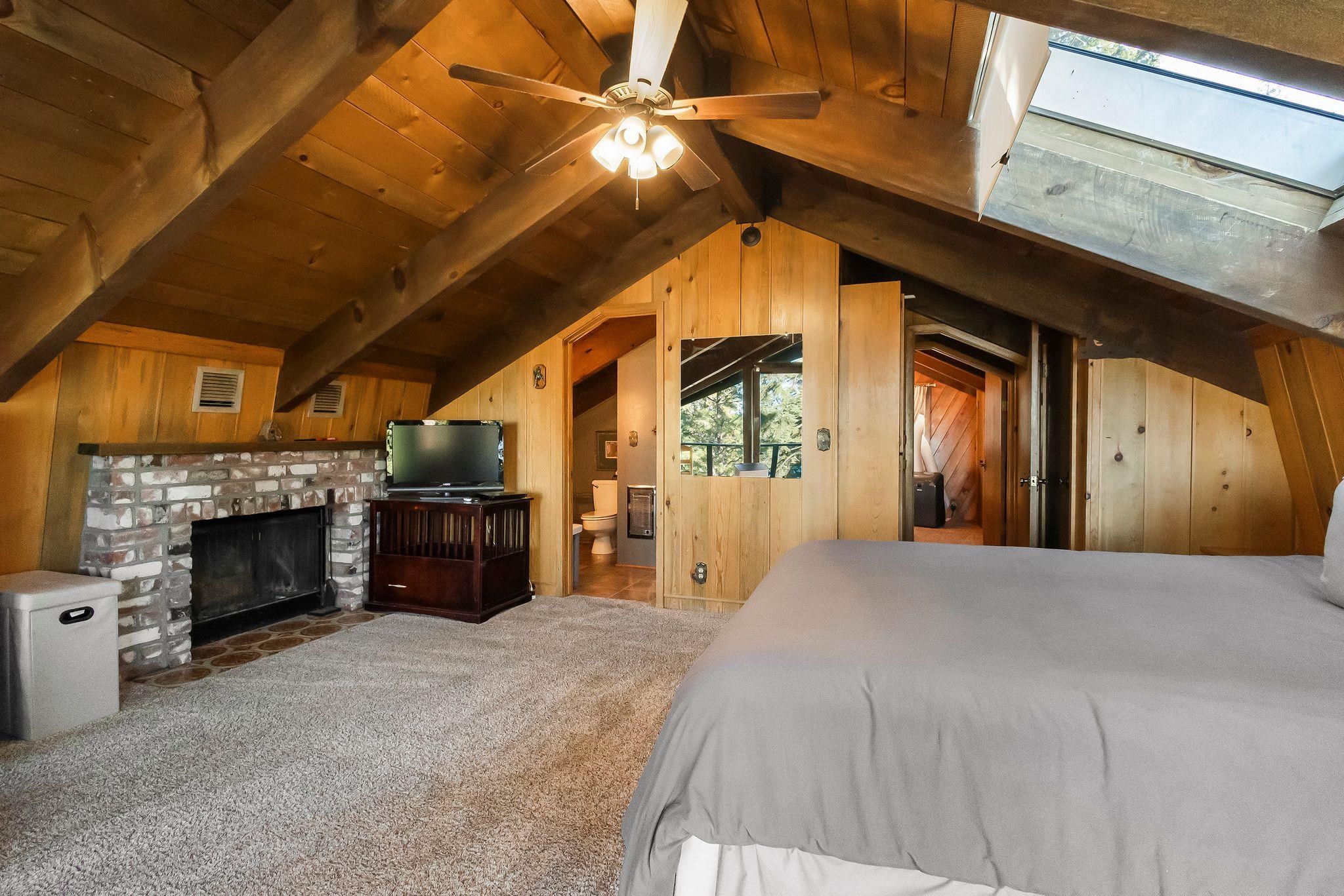 614 W Mountain Ridge Road