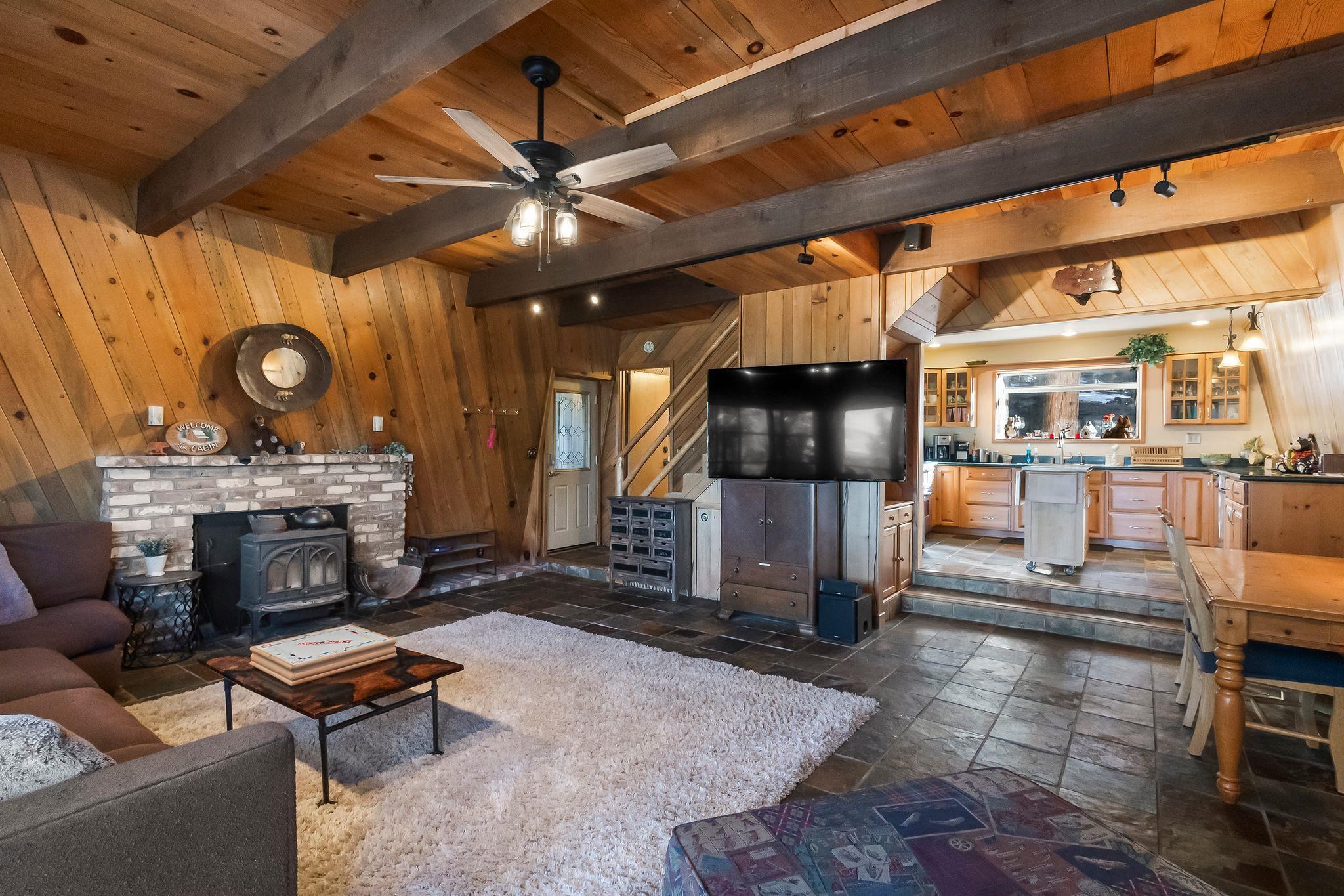 614 W Mountain Ridge Road