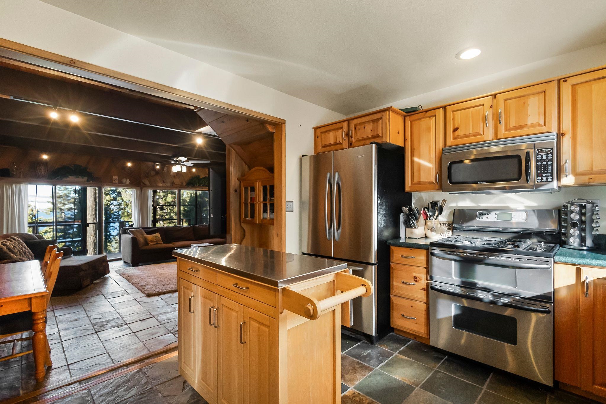 614 W Mountain Ridge Road