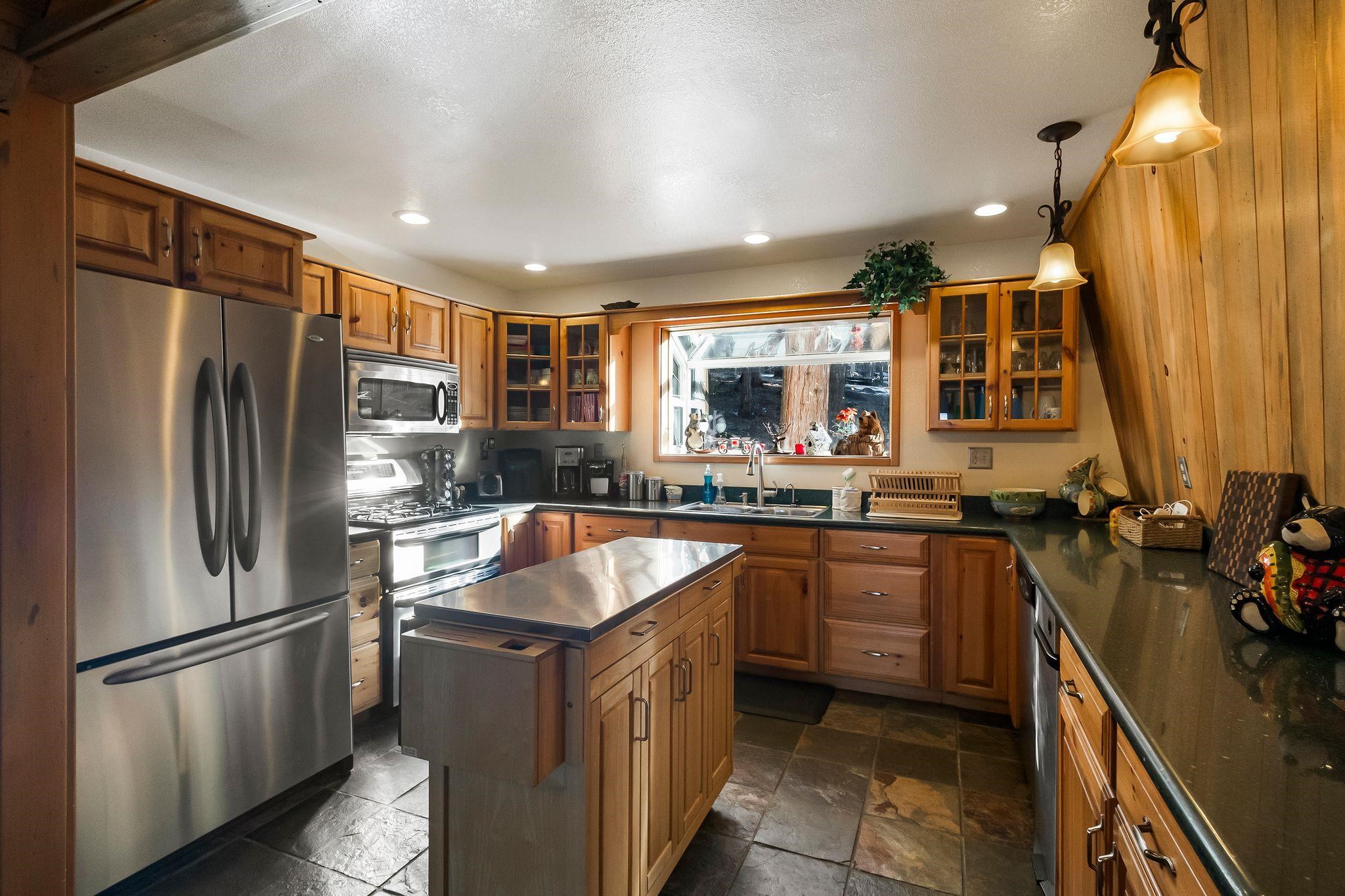 614 W Mountain Ridge Road