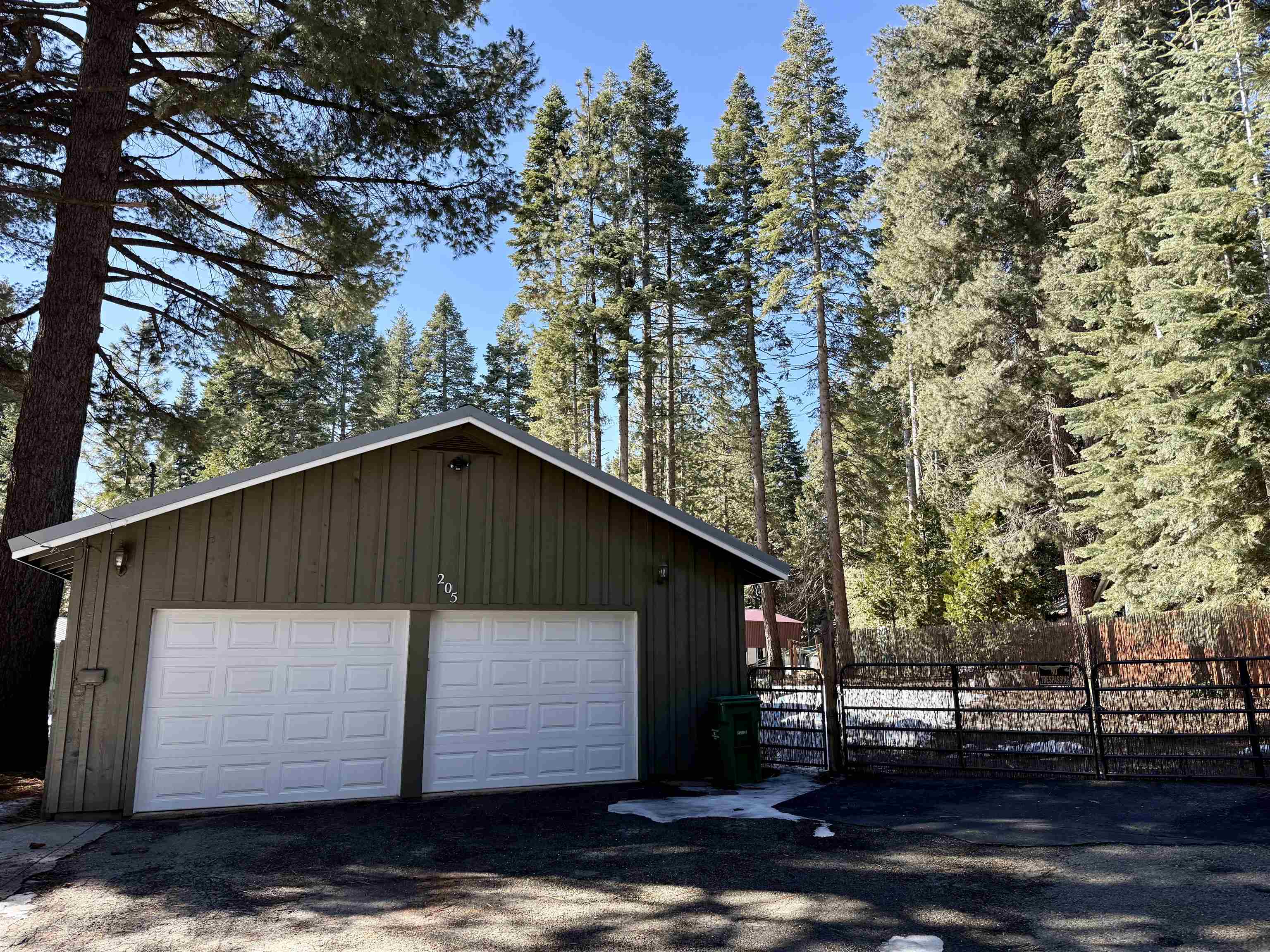 205 Peninsula Drive