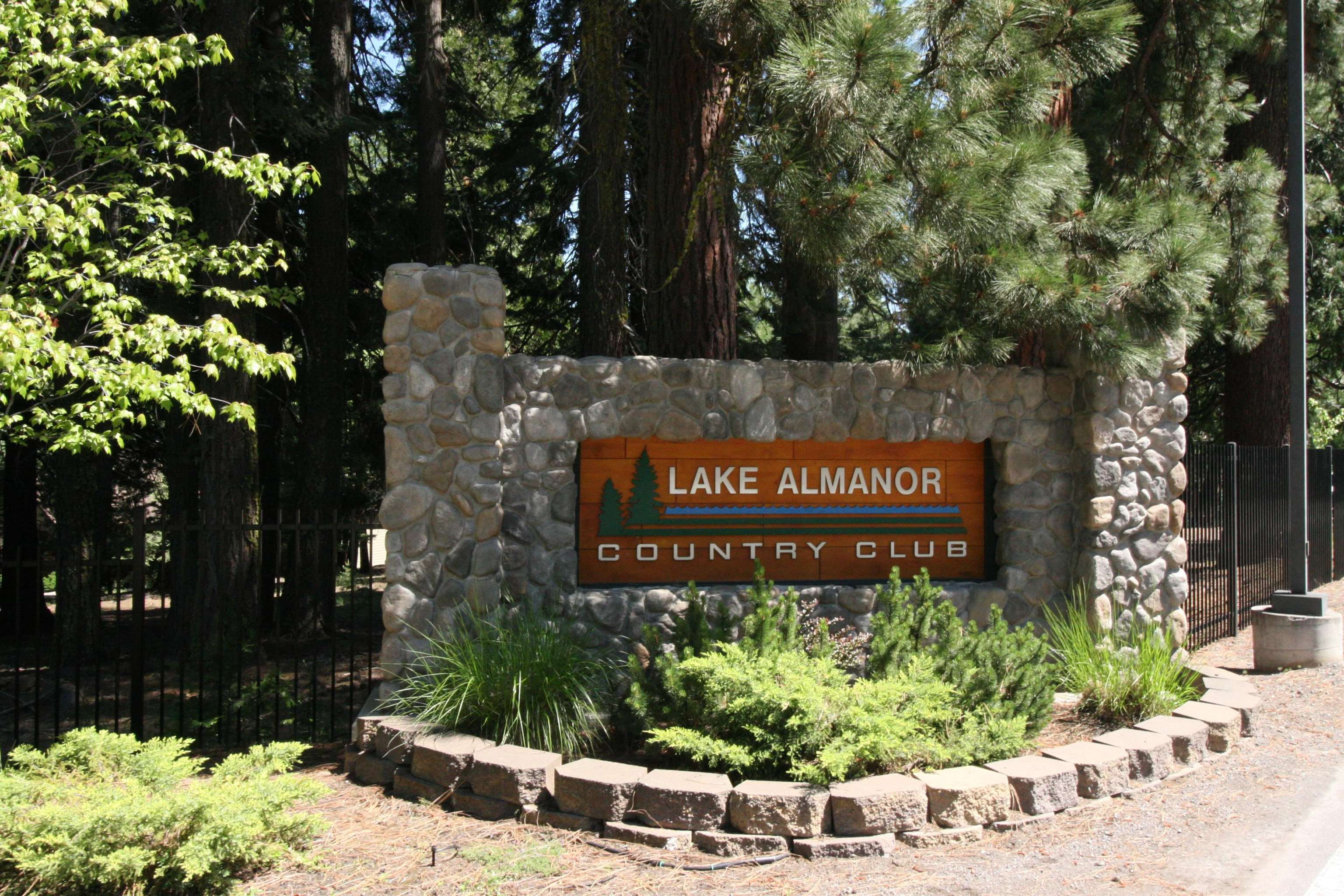 903 Lassen View Drive
