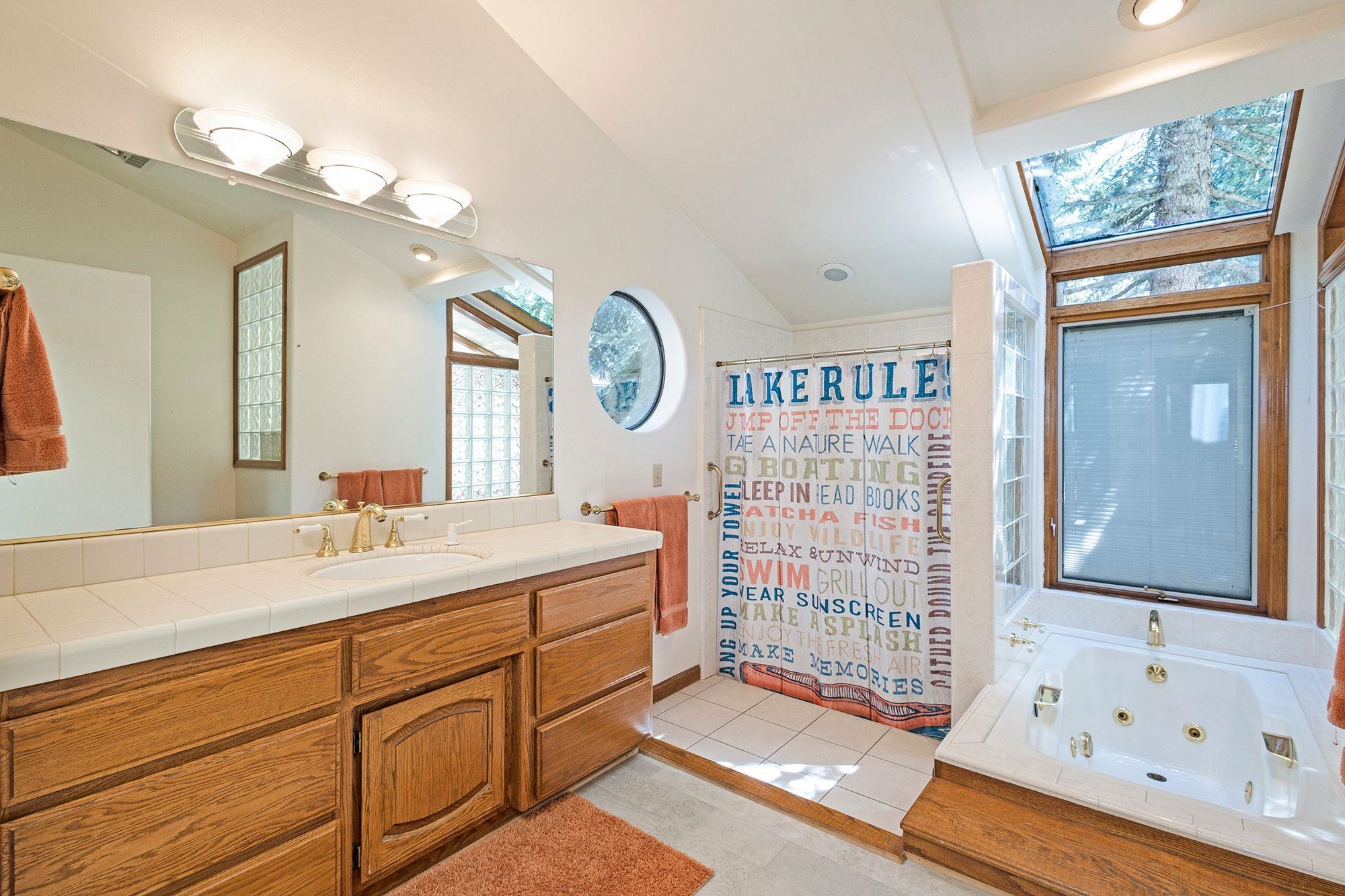 903 Lassen View Drive