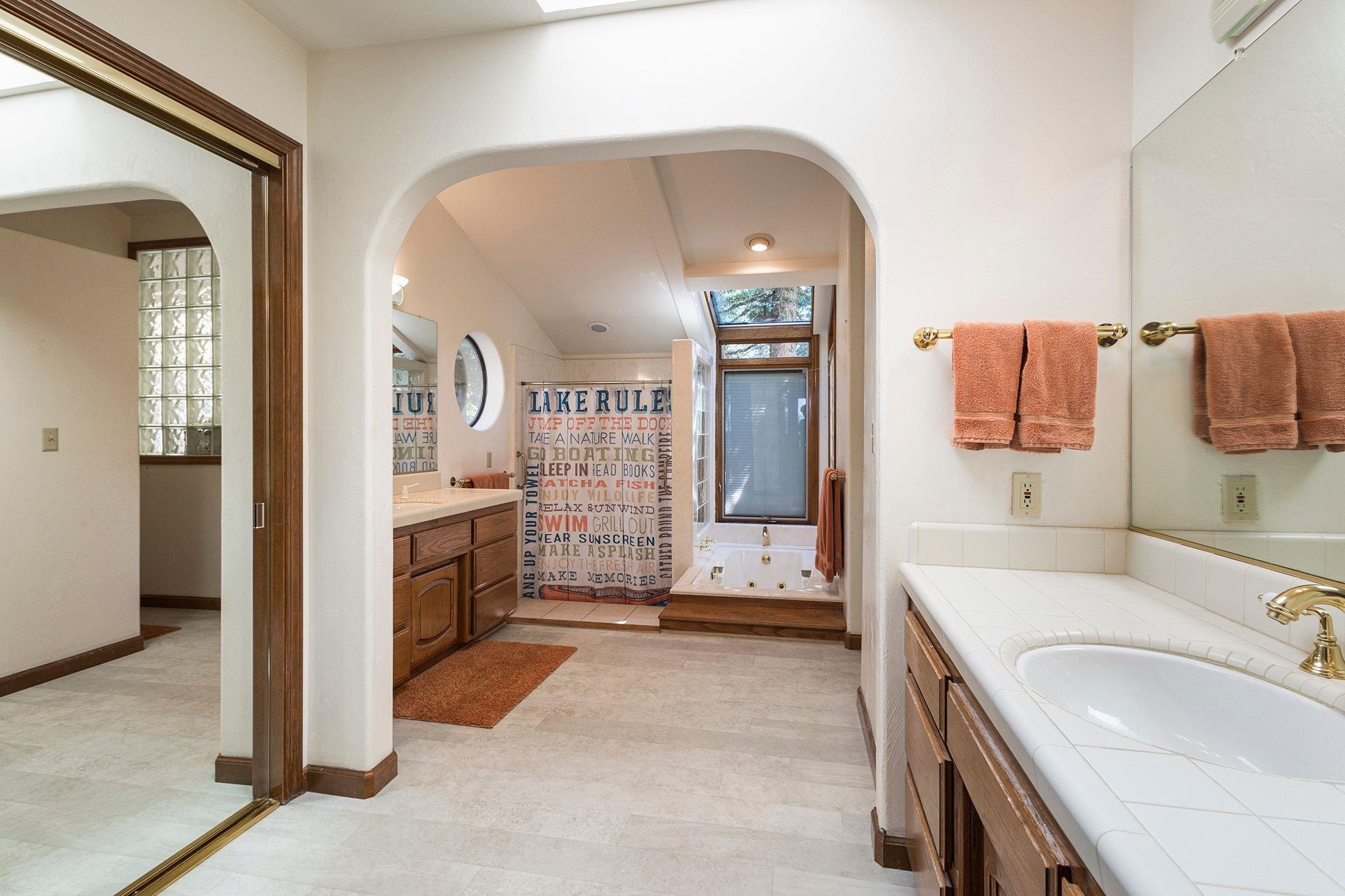 903 Lassen View Drive