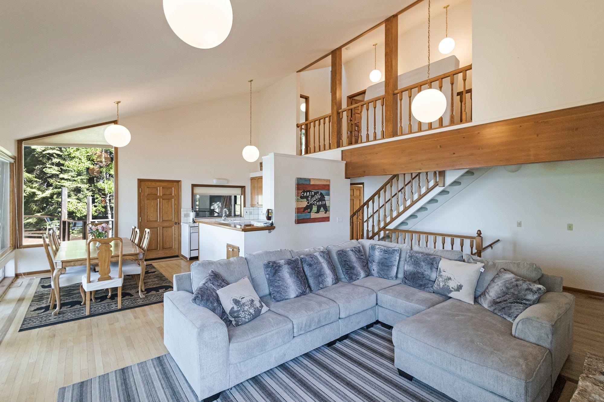 903 Lassen View Drive