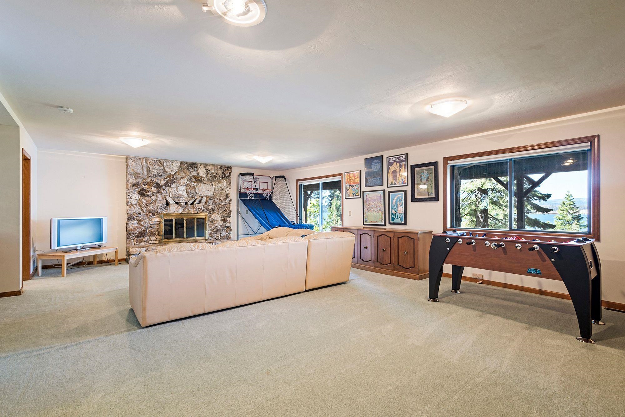 903 Lassen View Drive