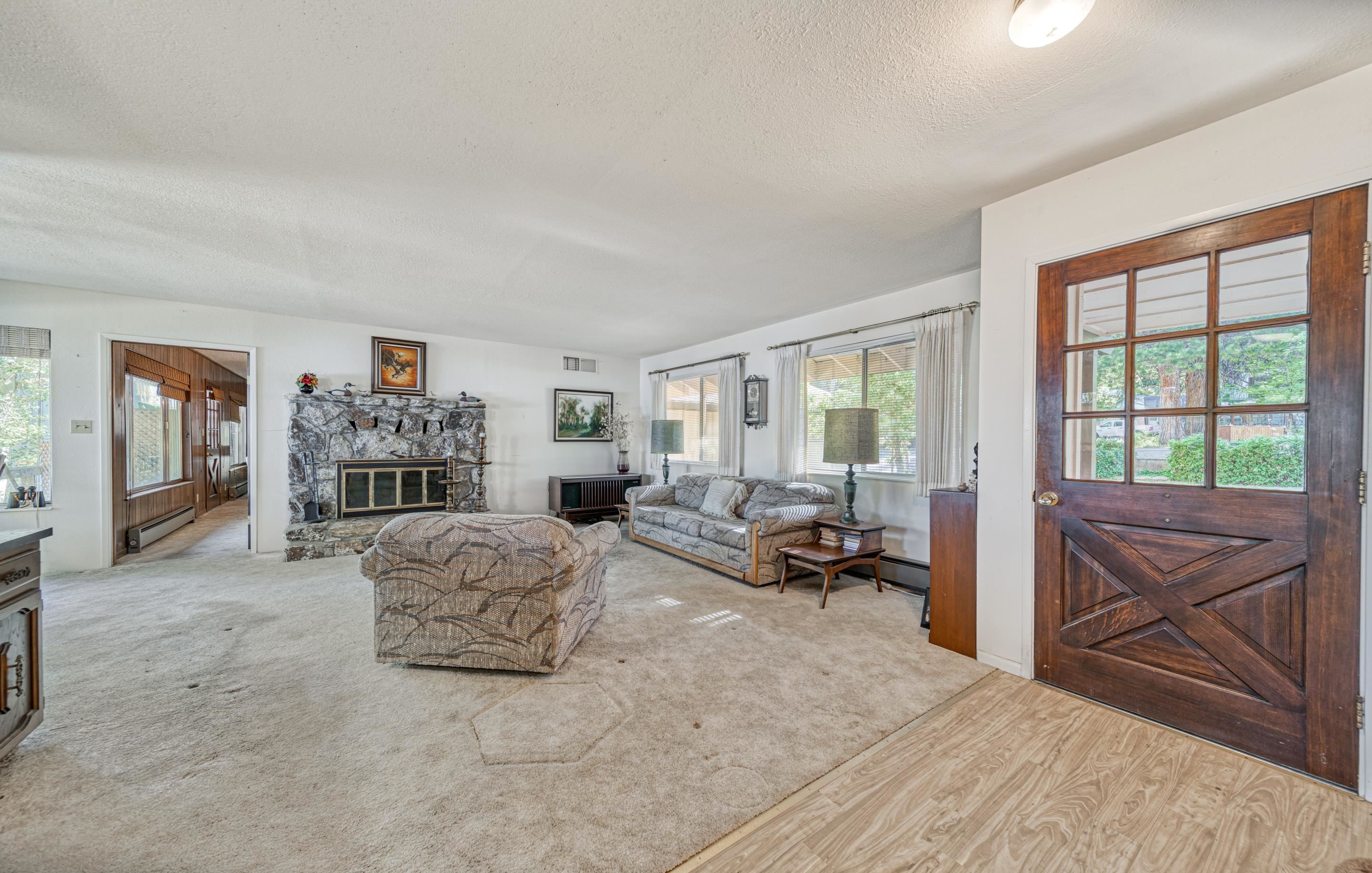 817 Lassen View Drive