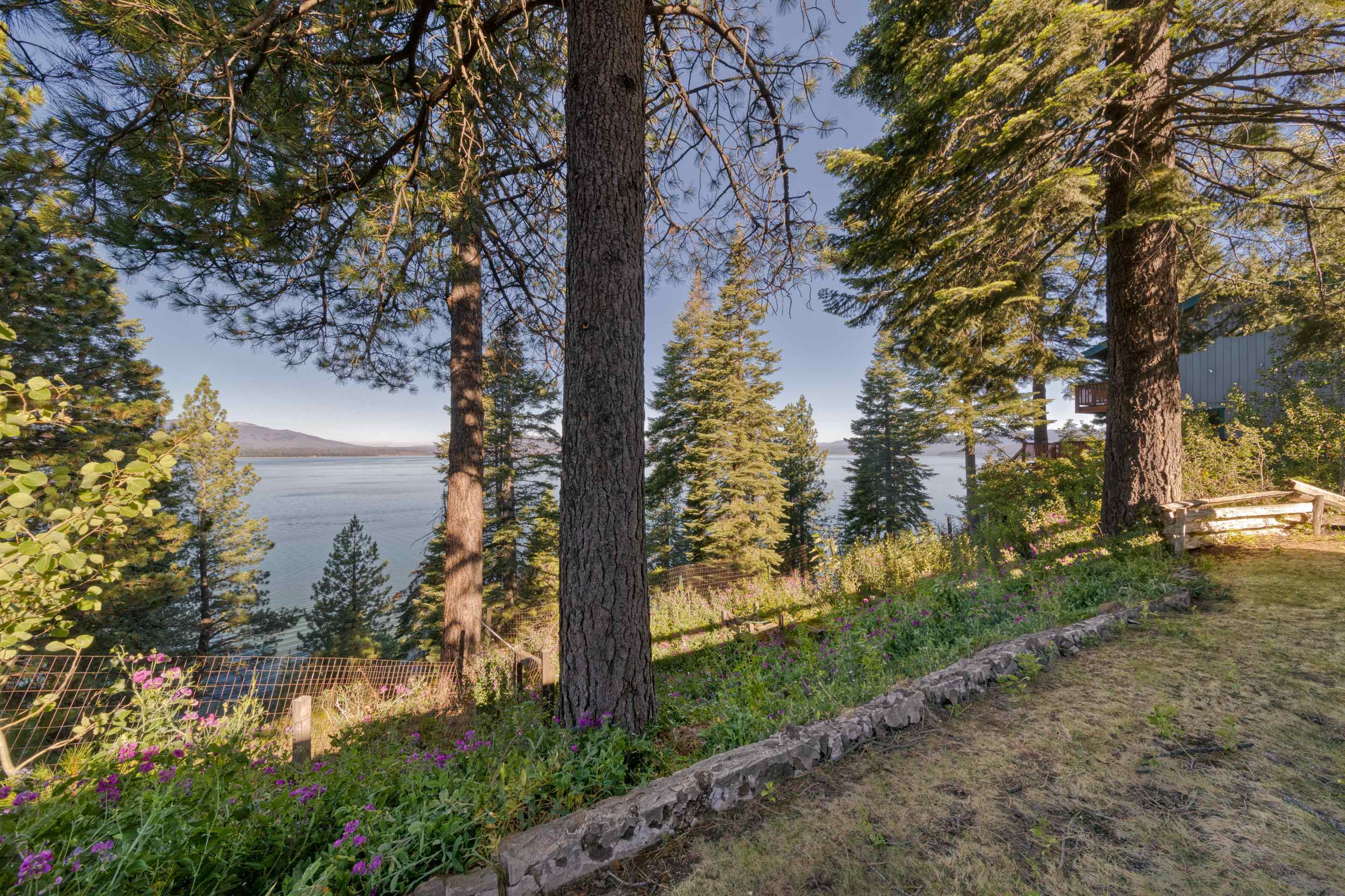 817 Lassen View Drive