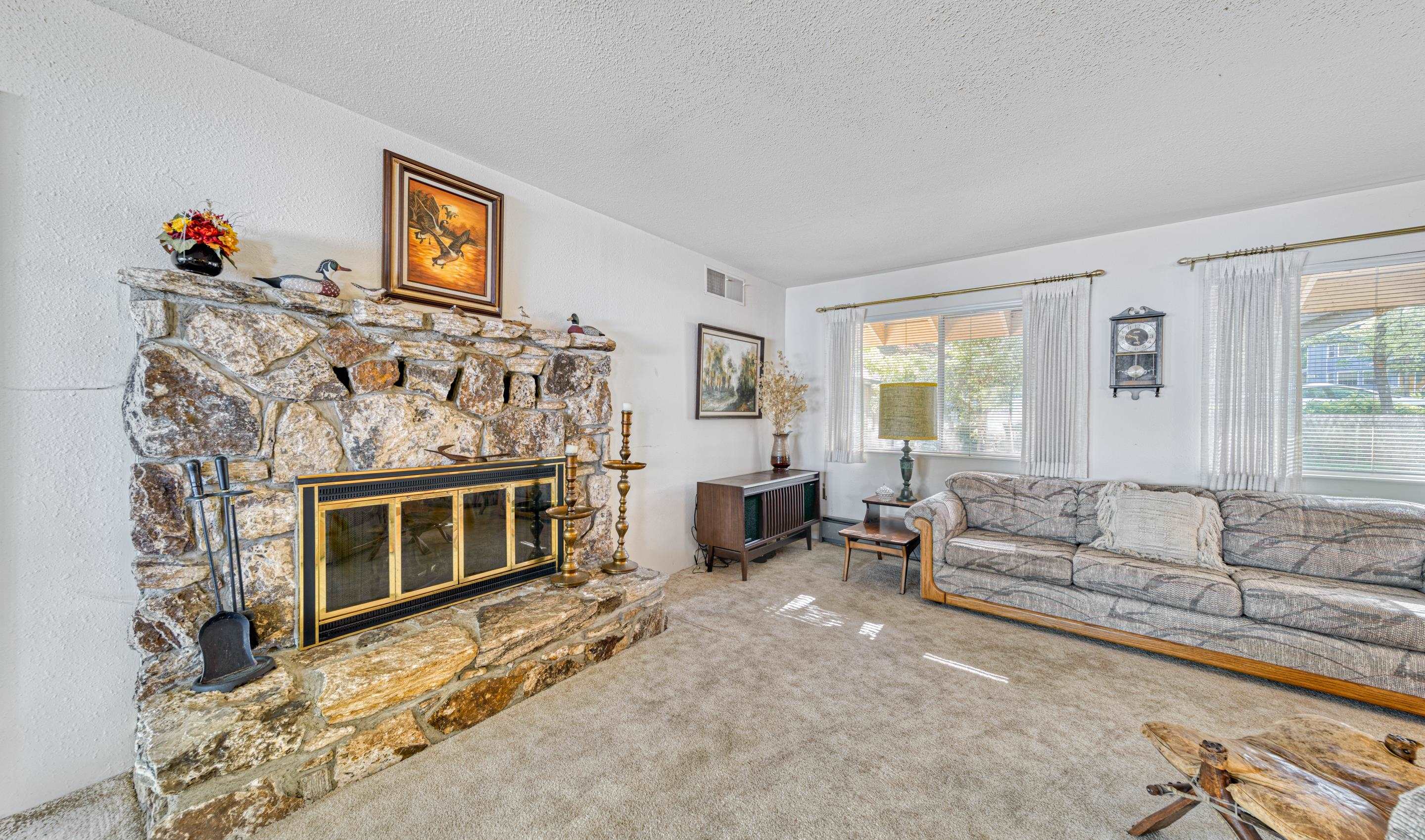 817 Lassen View Drive