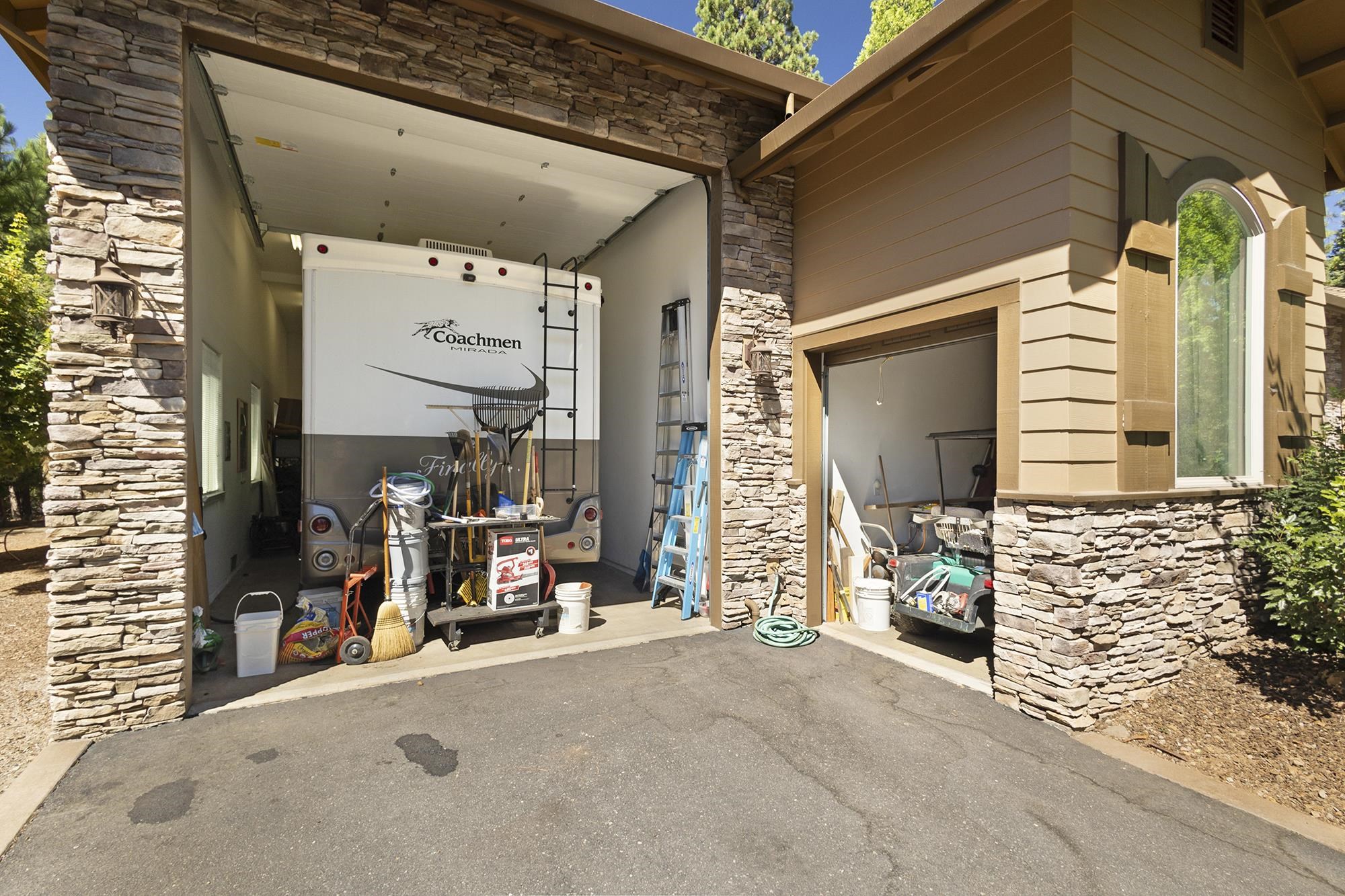 138 Highwood Circle