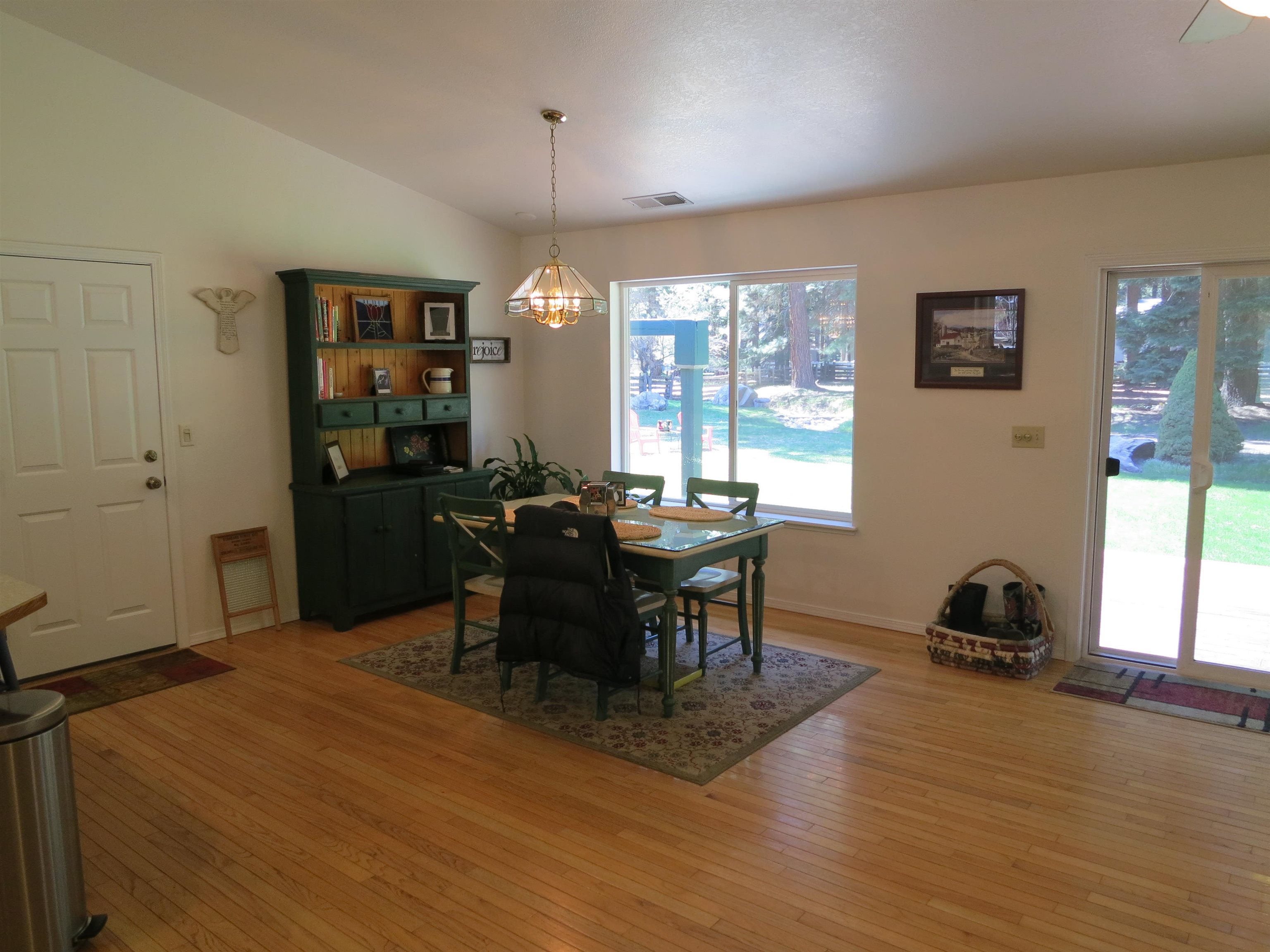 423 Settlers Road