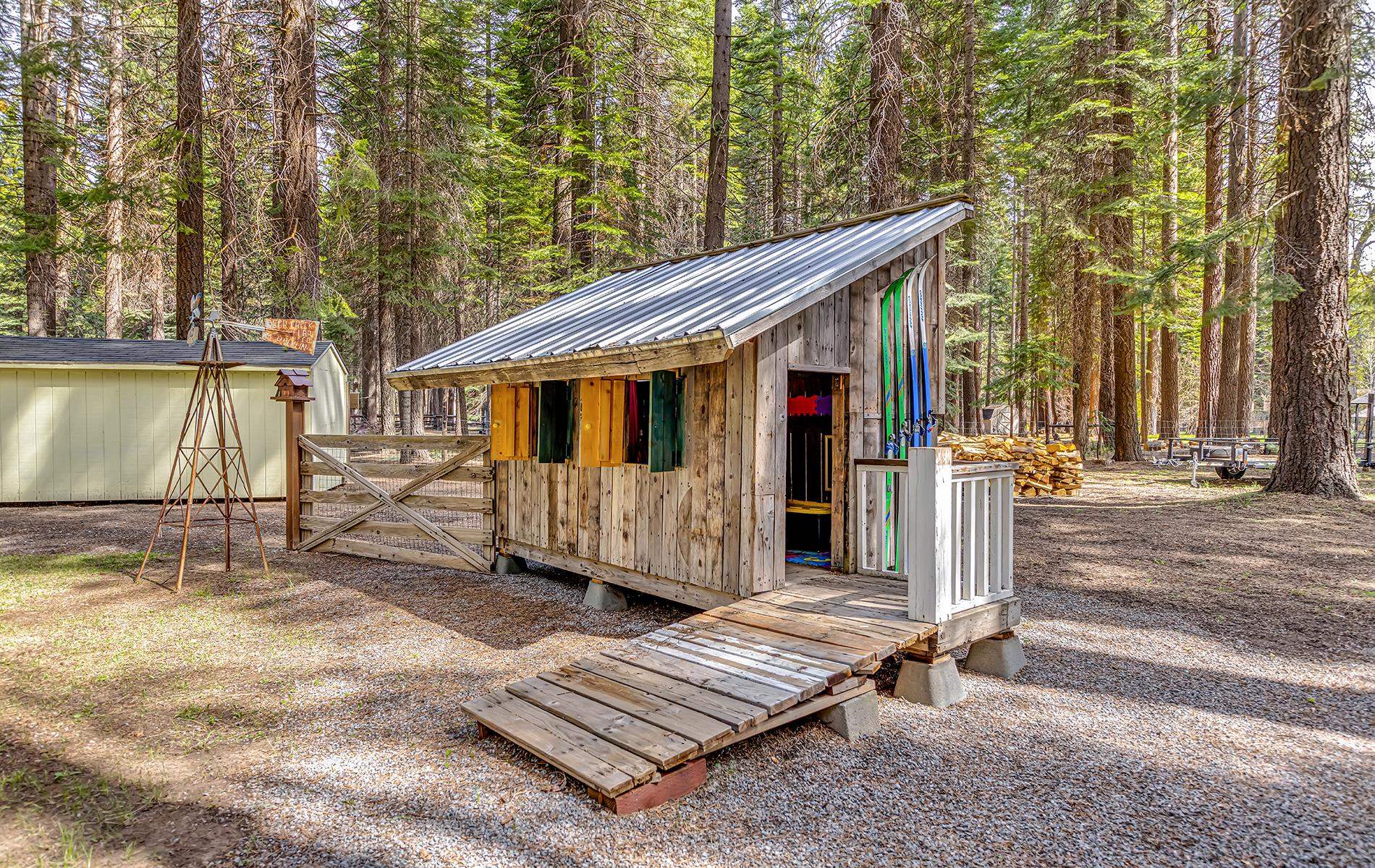 460 Wagon Road