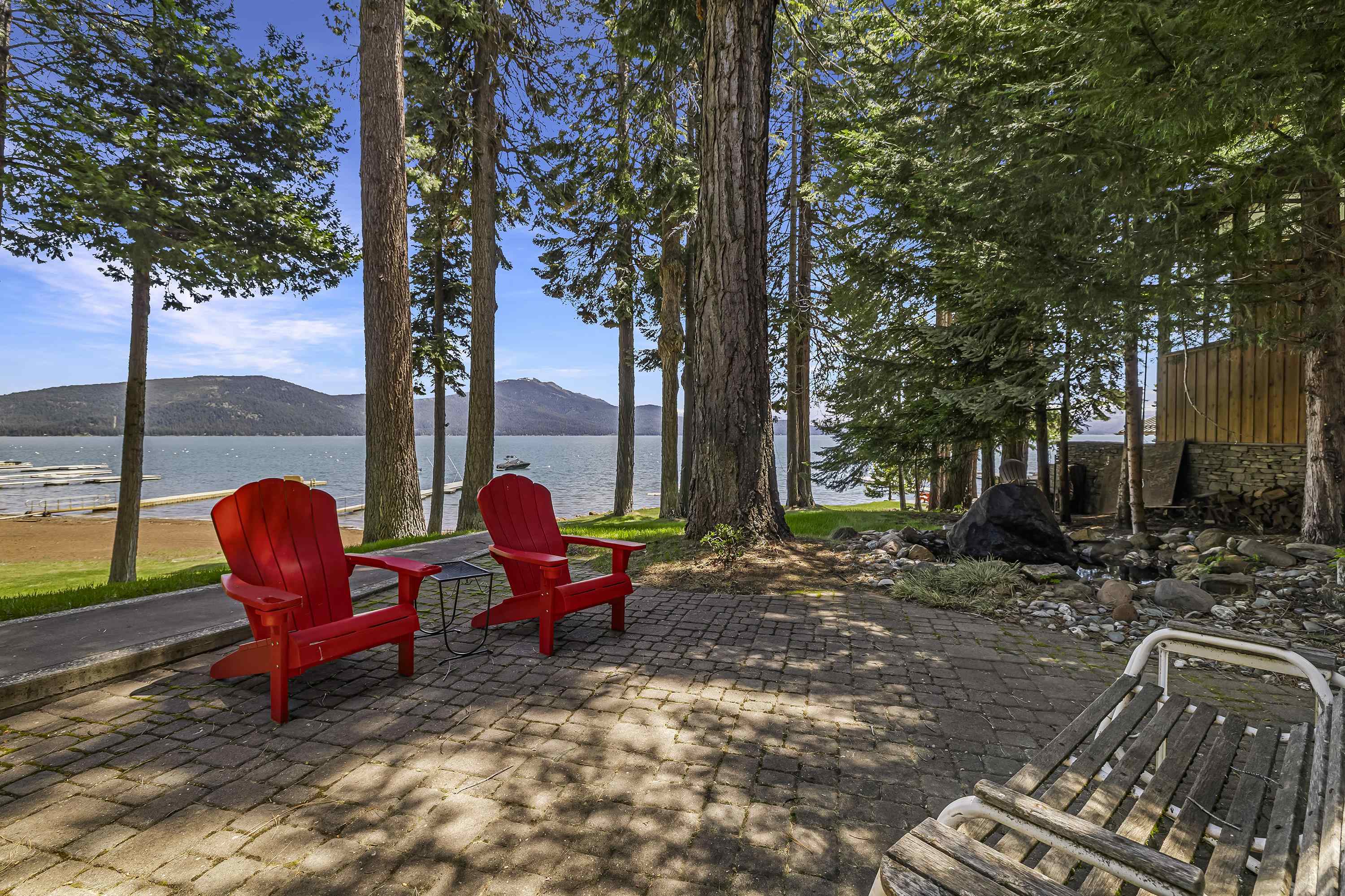 804 Peninsula Drive