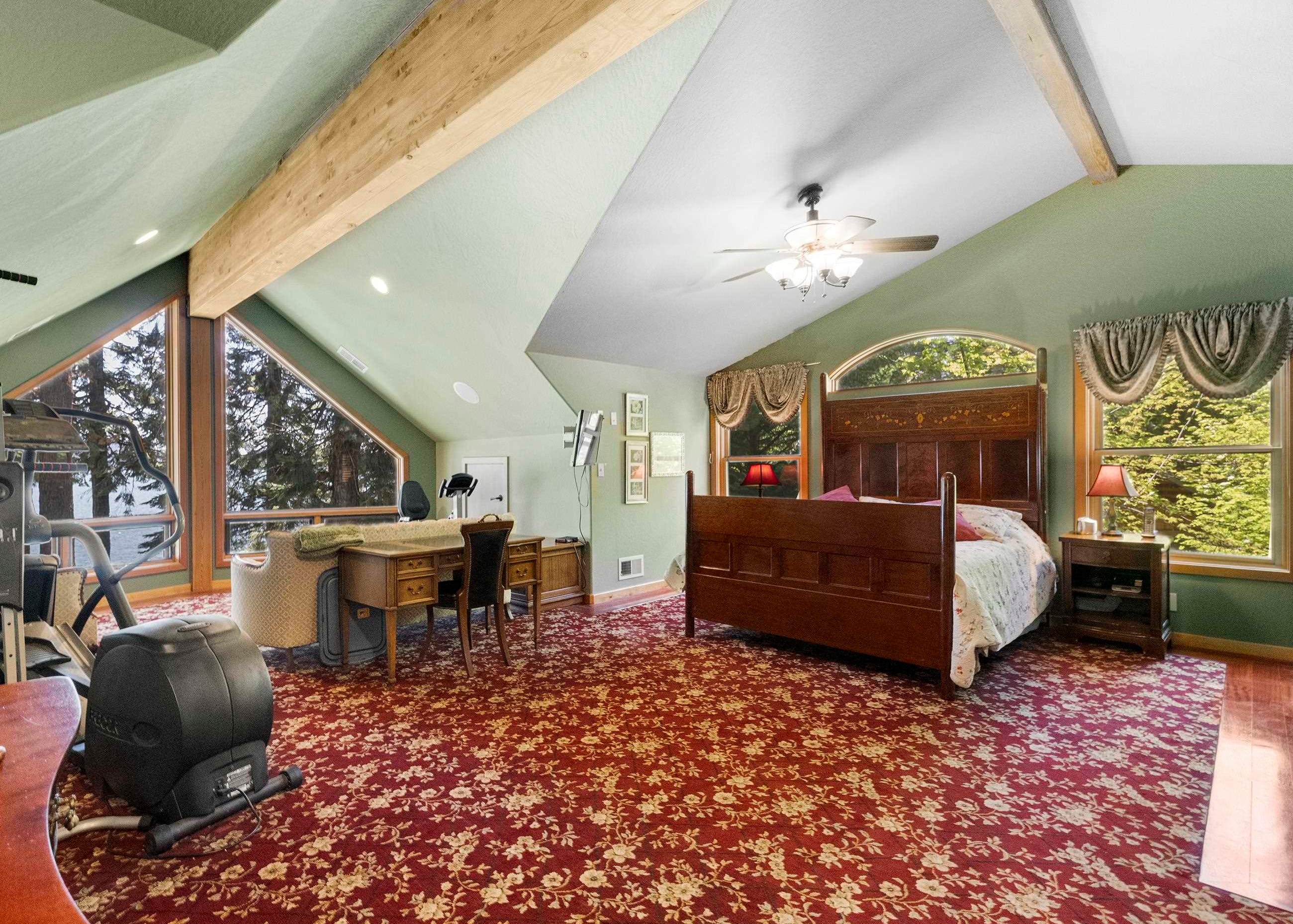 804 Peninsula Drive