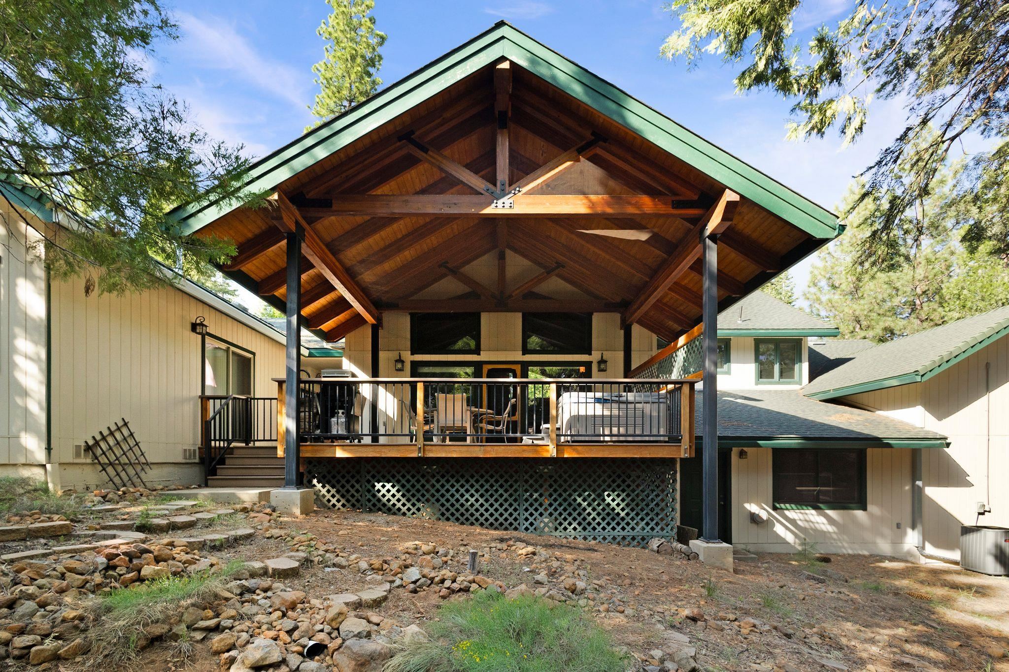 104 Top of the West Drive Unit: 102 Top of the West Drive