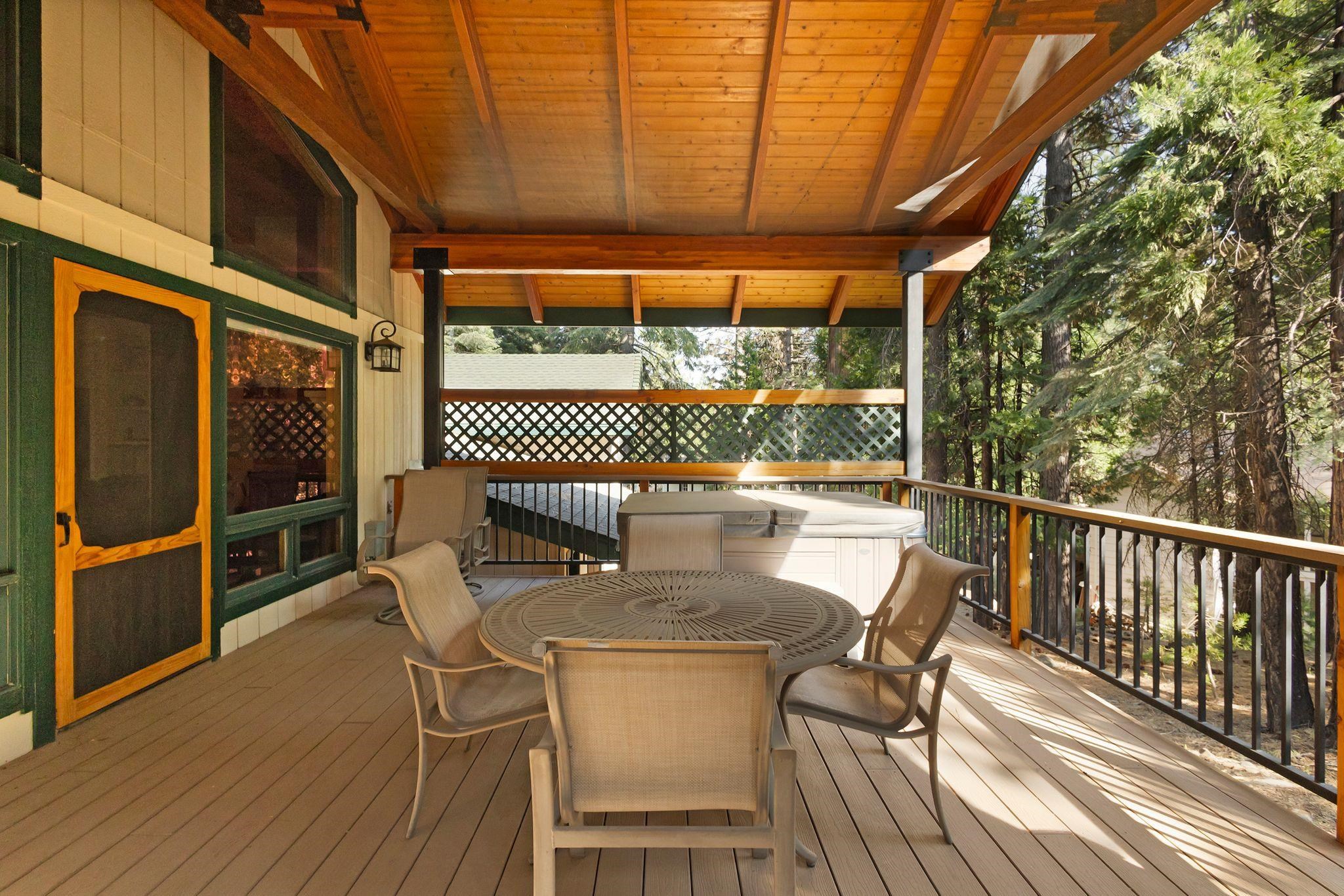 104 Top of the West Drive Unit: 102 Top of the West Drive