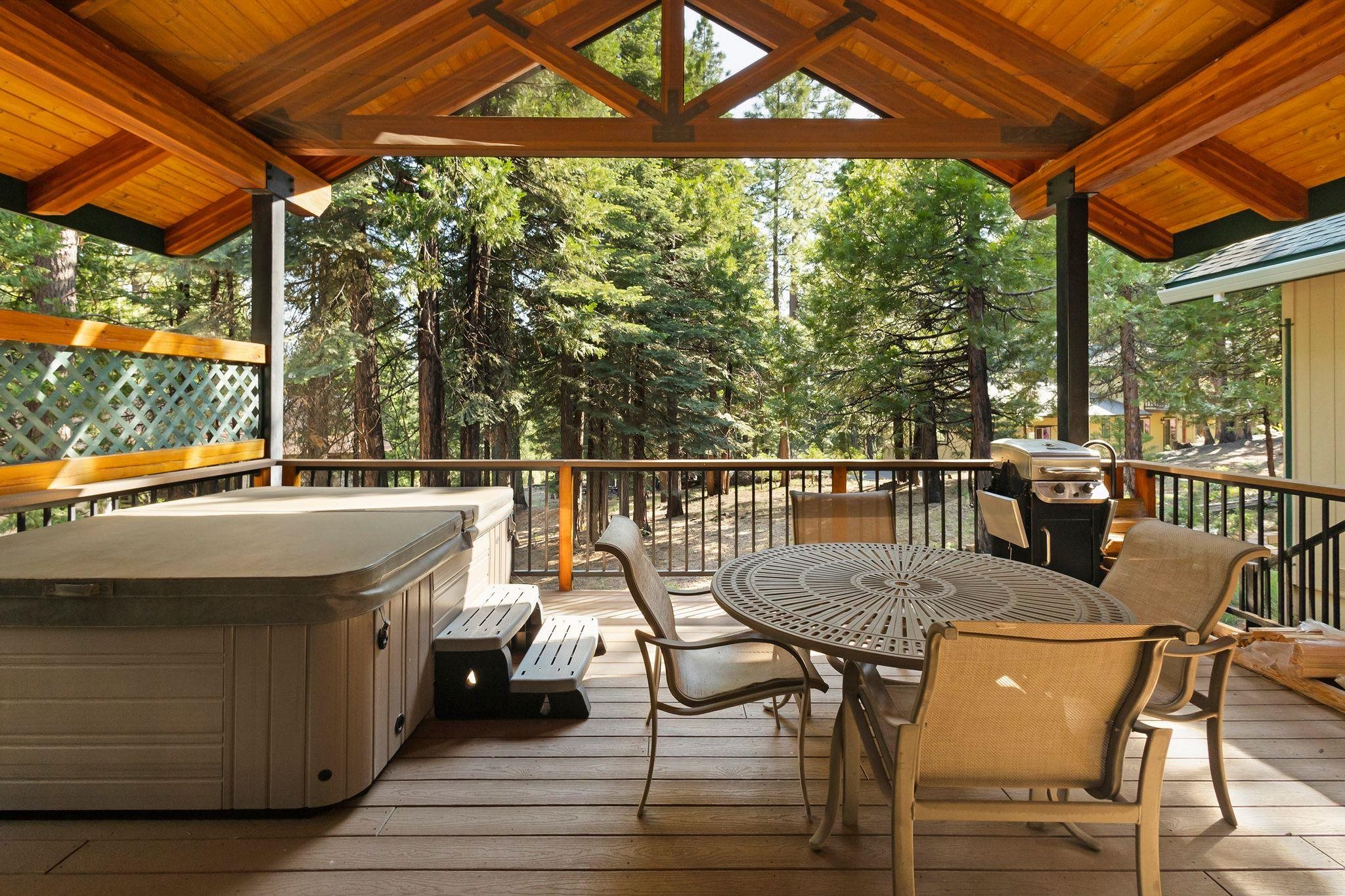 104 Top of the West Drive Unit: 102 Top of the West Drive