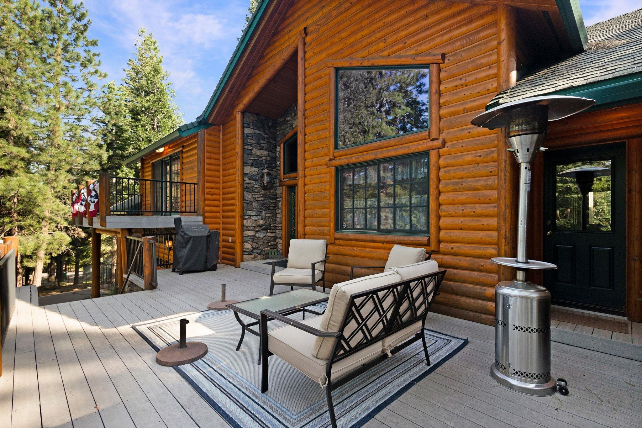 104 Top of the West Drive Unit: 102 Top of the West Drive