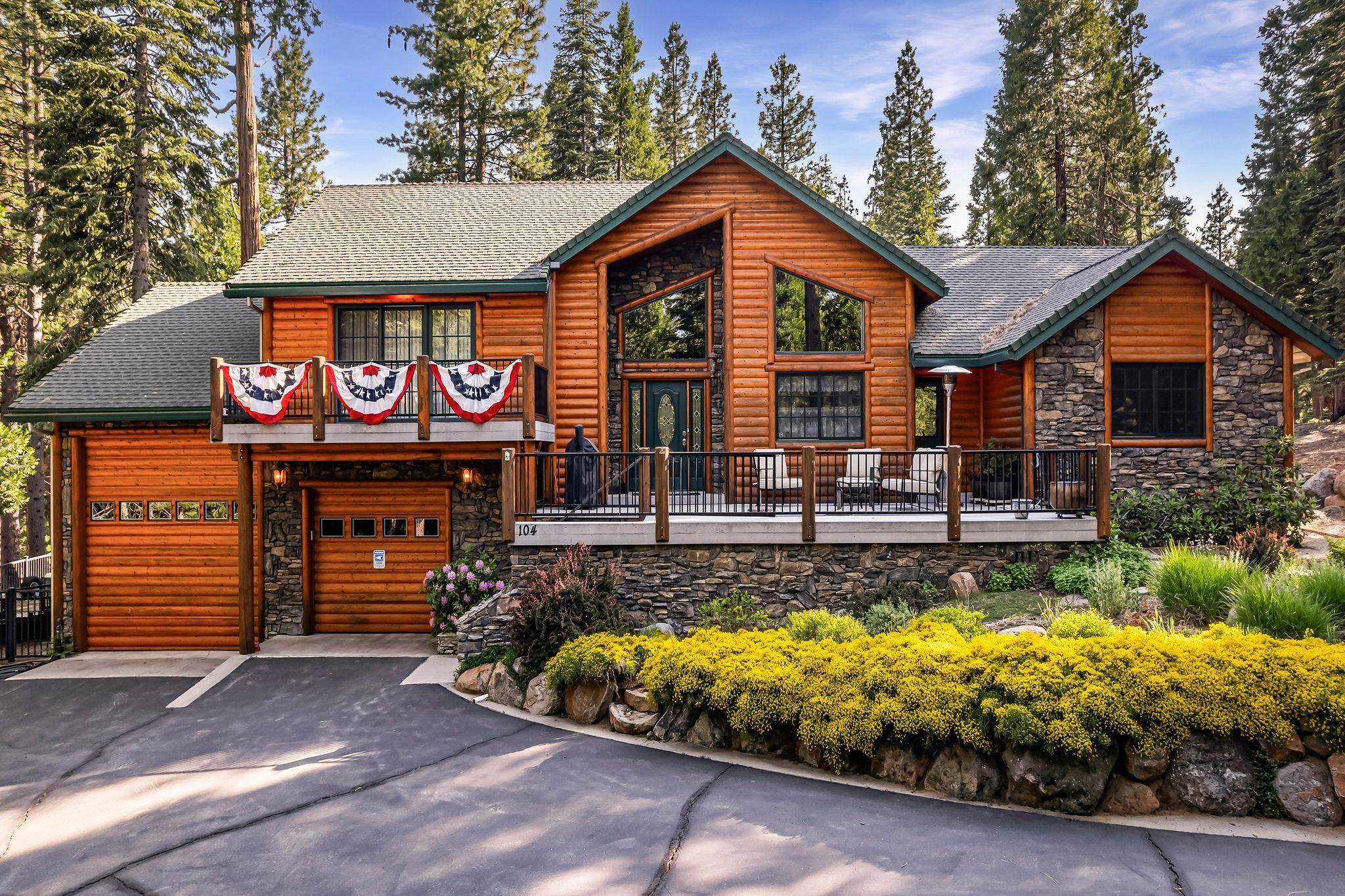 104 Top of the West Drive Unit: 102 Top of the West Drive