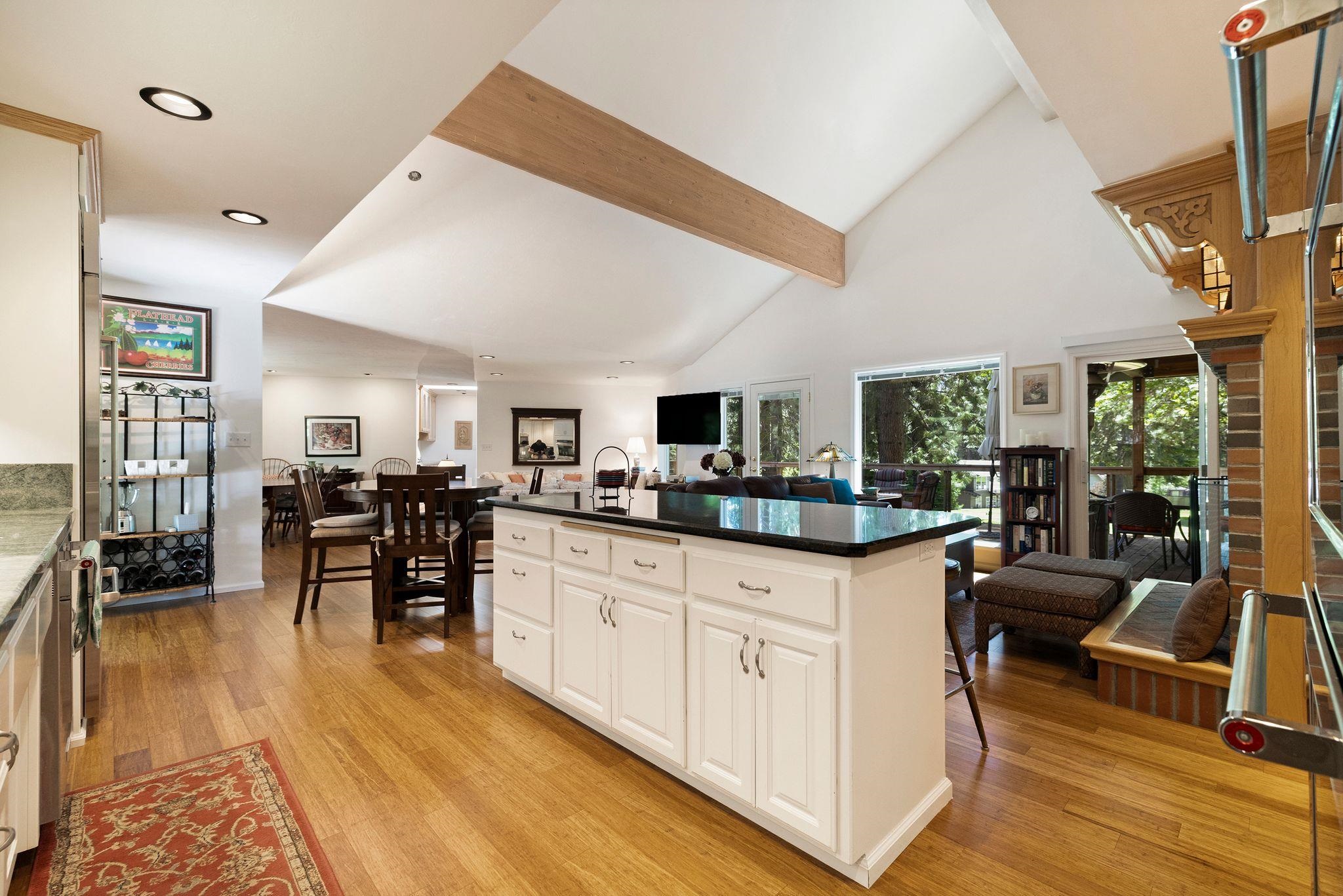812 Golf Club Road