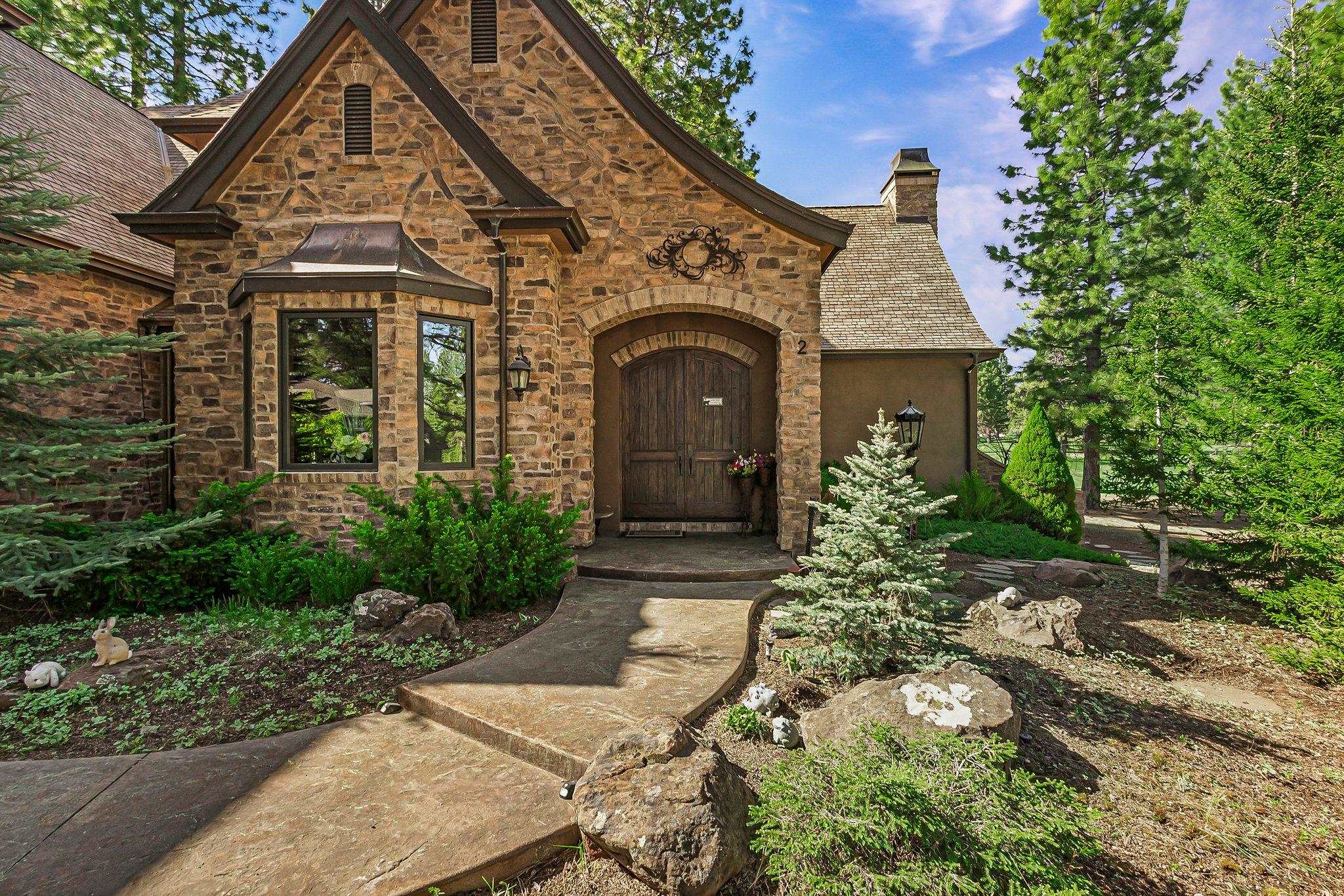 2 Frostwood Lane