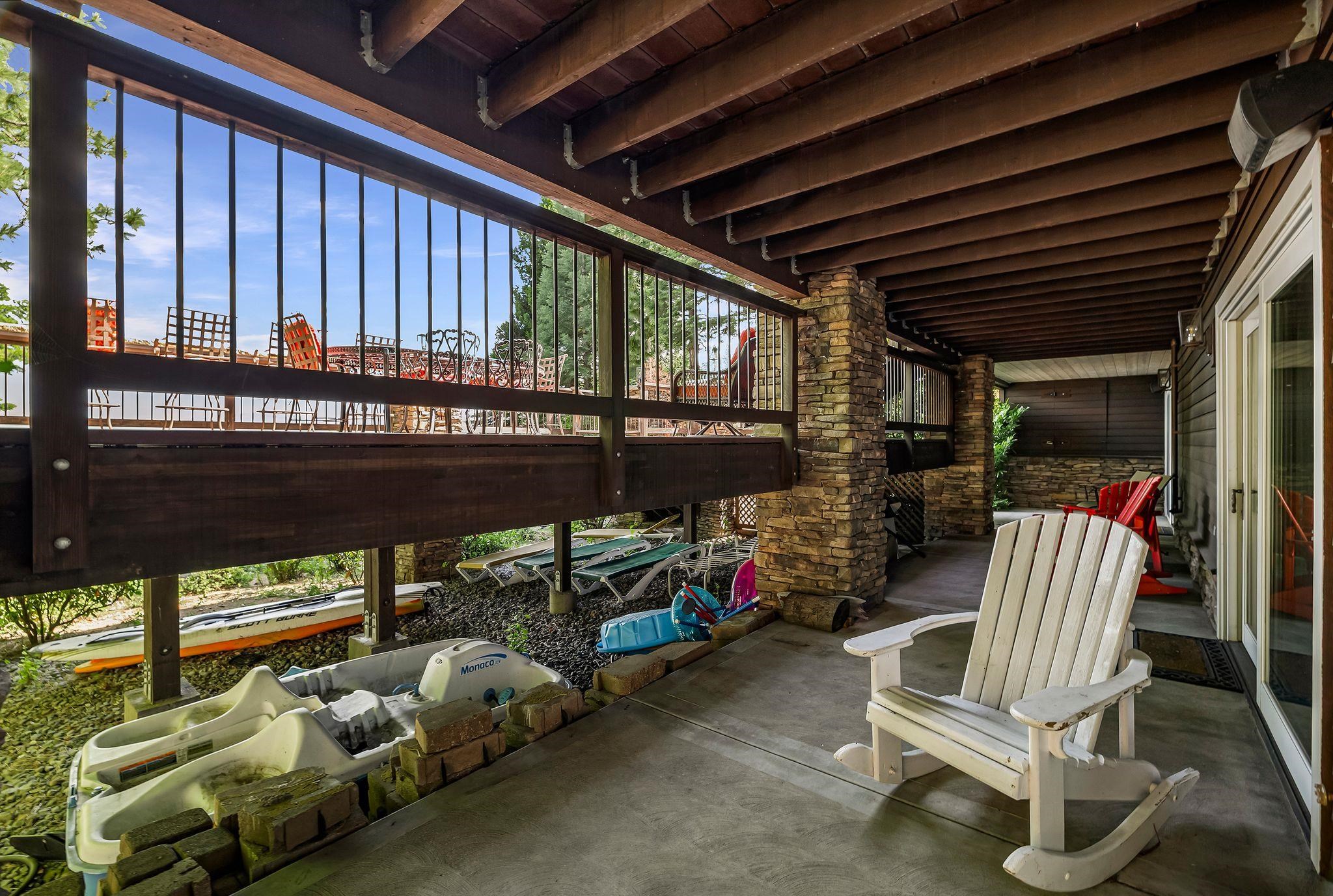 518 Peninsula Drive