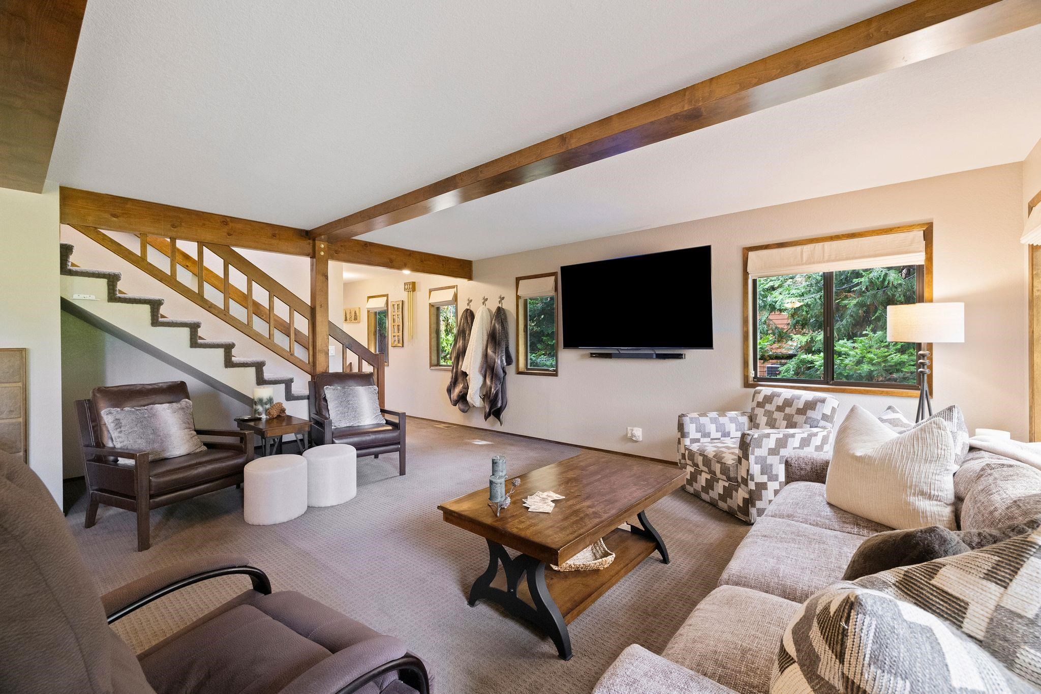 903 Clifford Drive