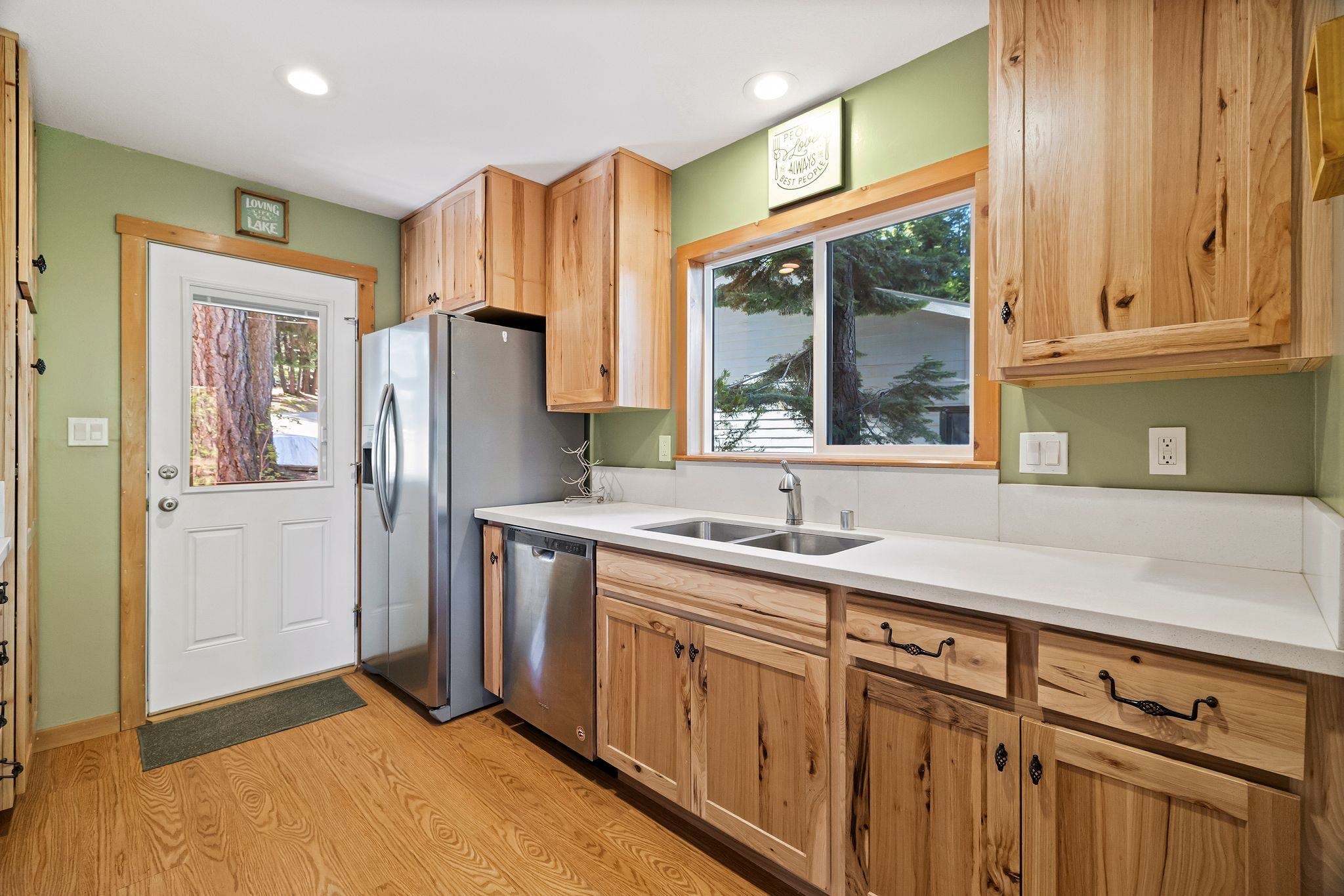 450 Ponderosa Drive