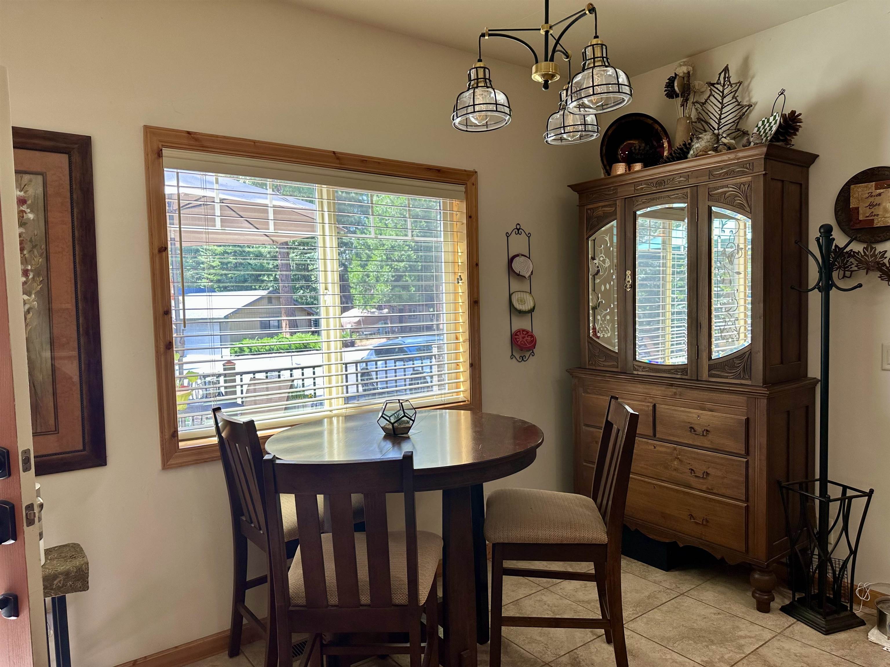 642 W Burnt Cedar Road