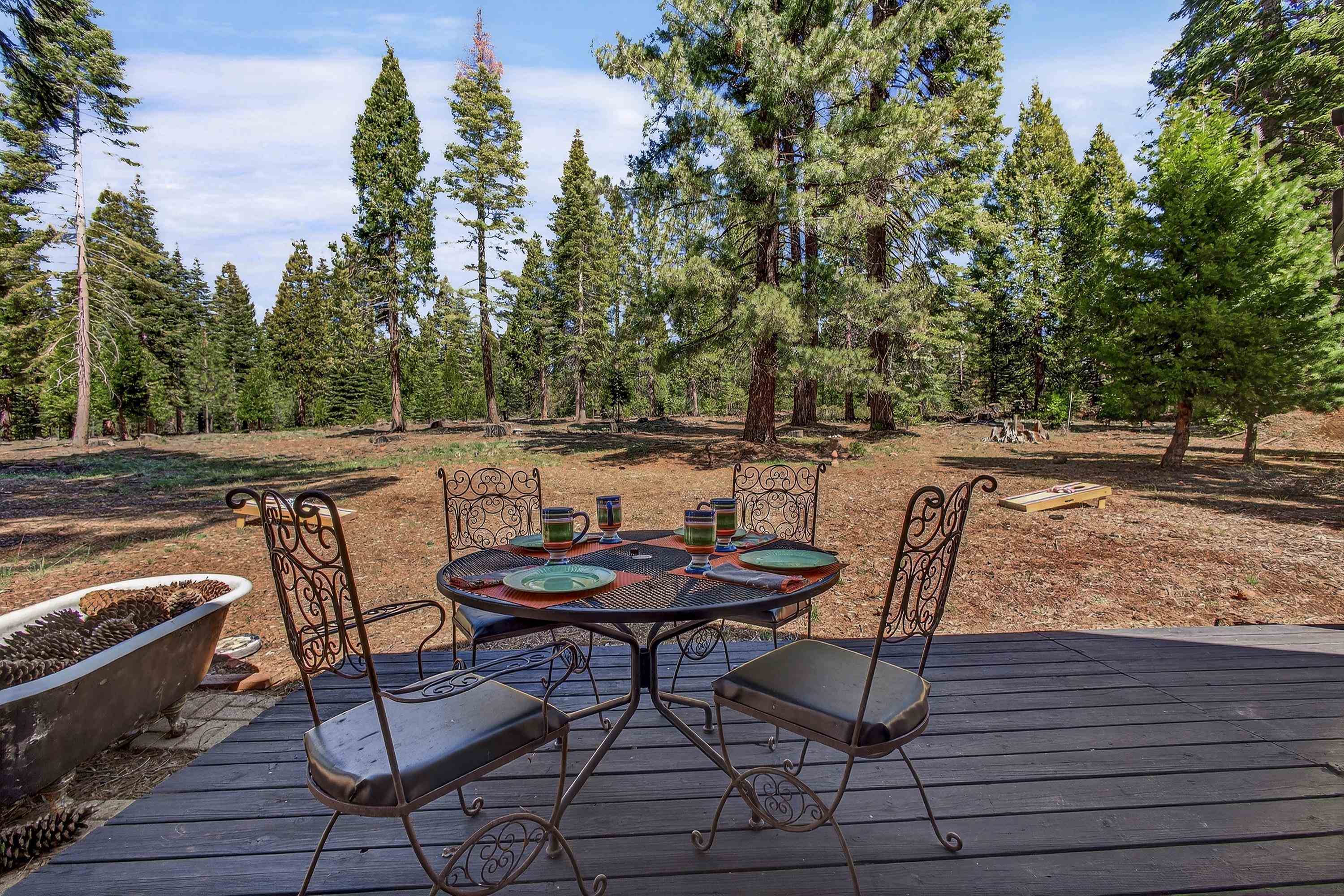 3205 Hill Crest Drive