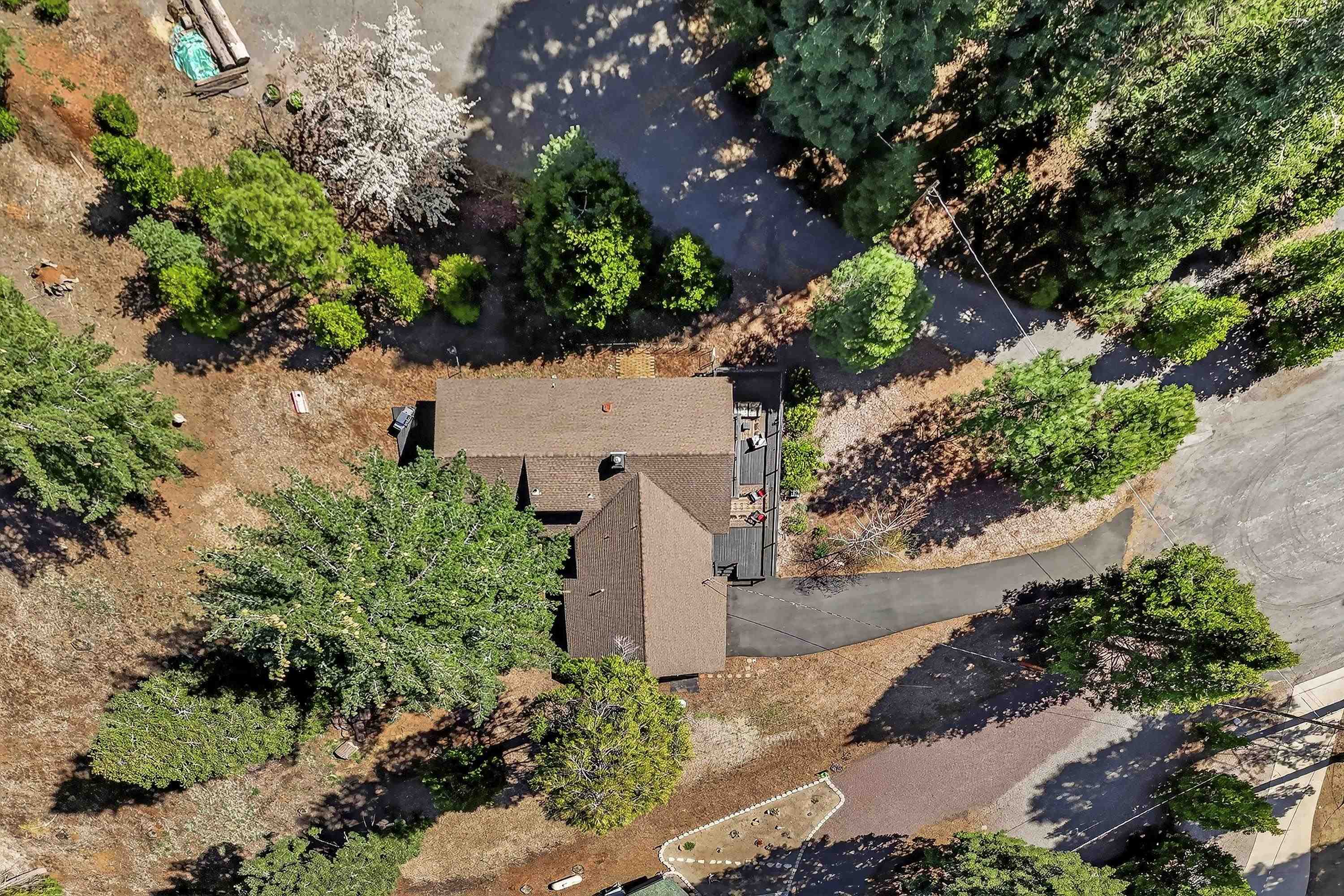 3205 Hill Crest Drive