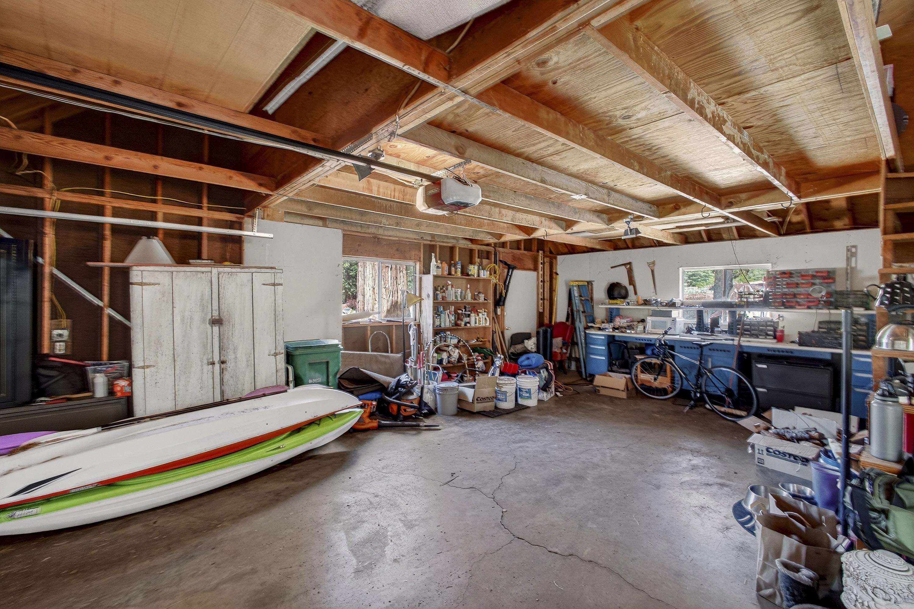 3205 Hill Crest Drive